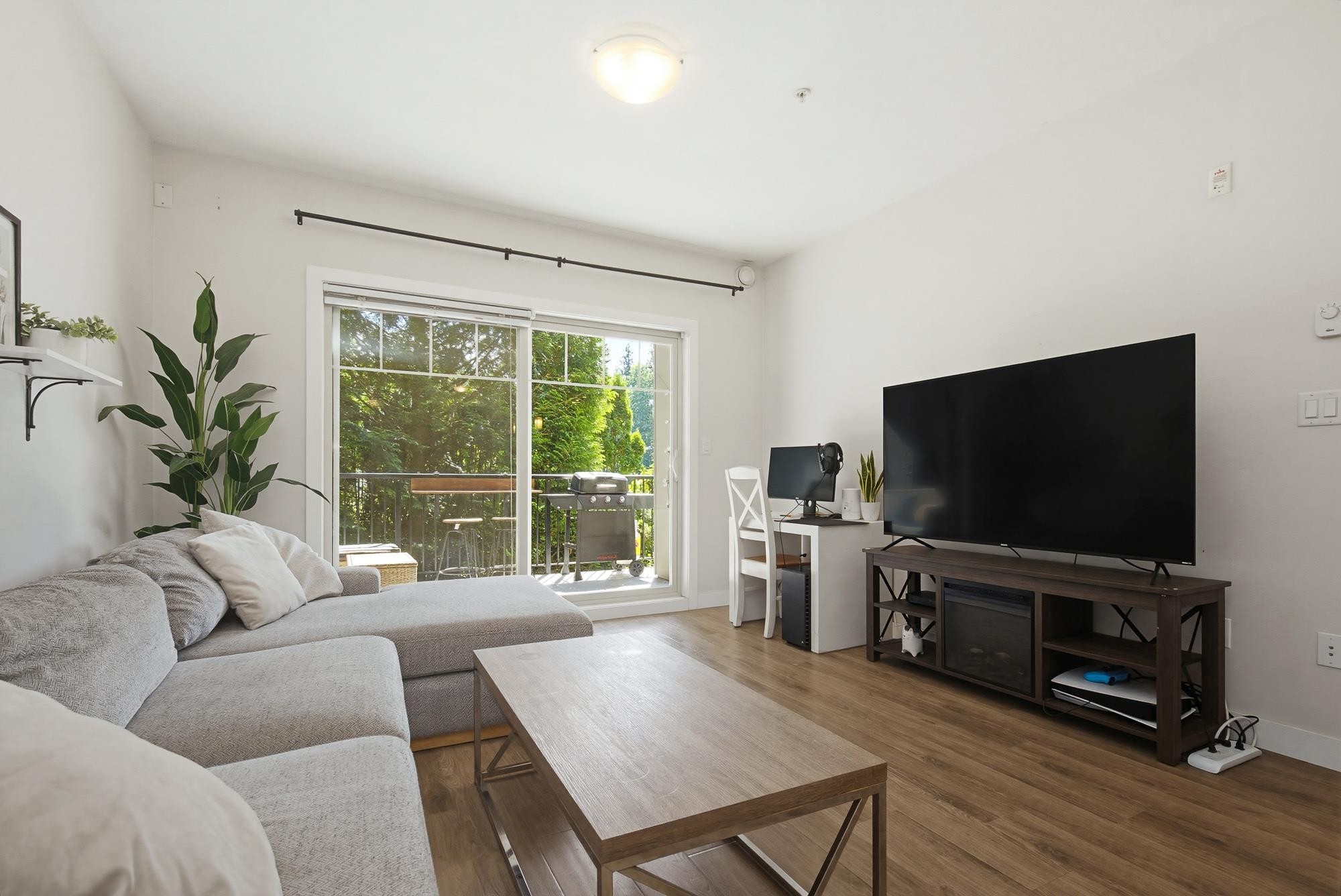 204-33898 Pine Street, Abbotsford, BC