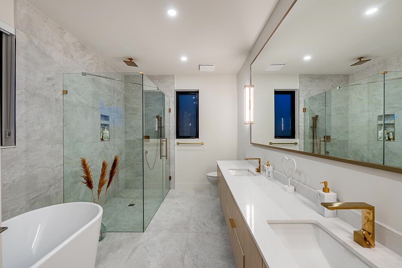 15911 Cliff Avenue, White Rock, BC