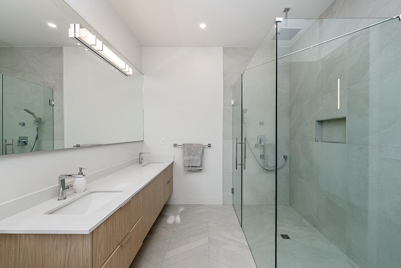 15911 Cliff Avenue, White Rock, BC