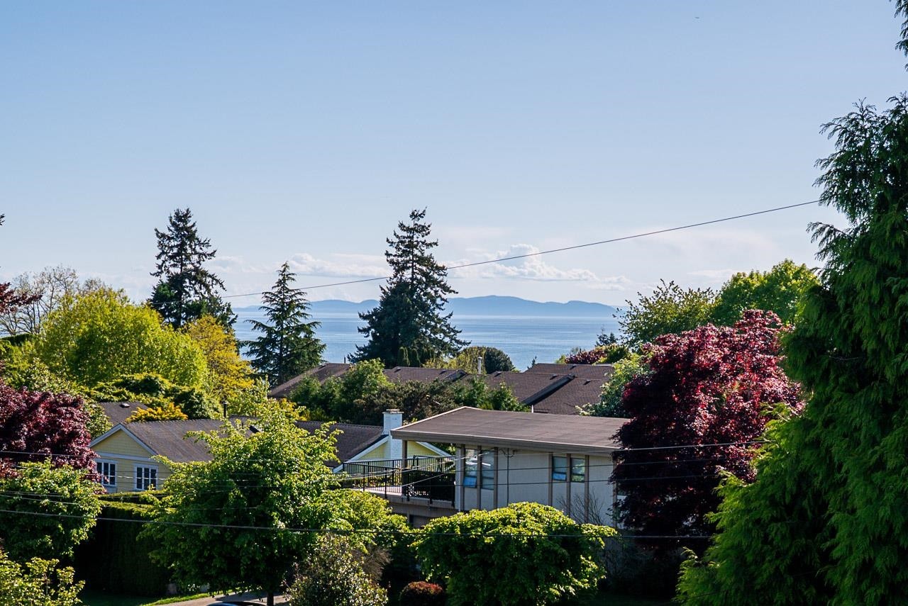 15911 Cliff Avenue, White Rock, BC