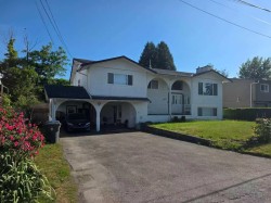 15526 17 Avenue Surrey, BC V4A 1V2
