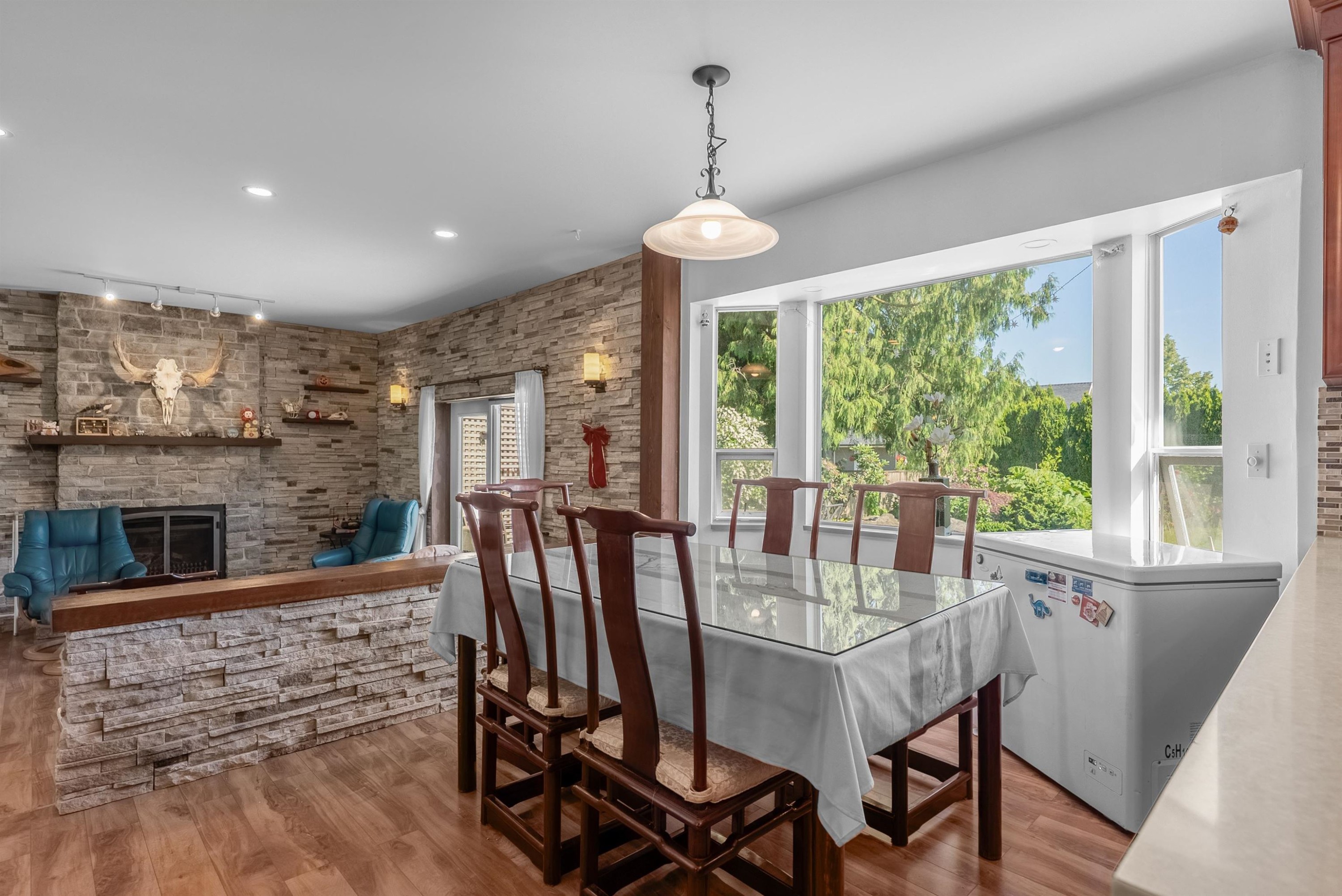 22019 Old Yale Road, Langley, BC - Indoor Photo Showing Dining Room With Fireplace