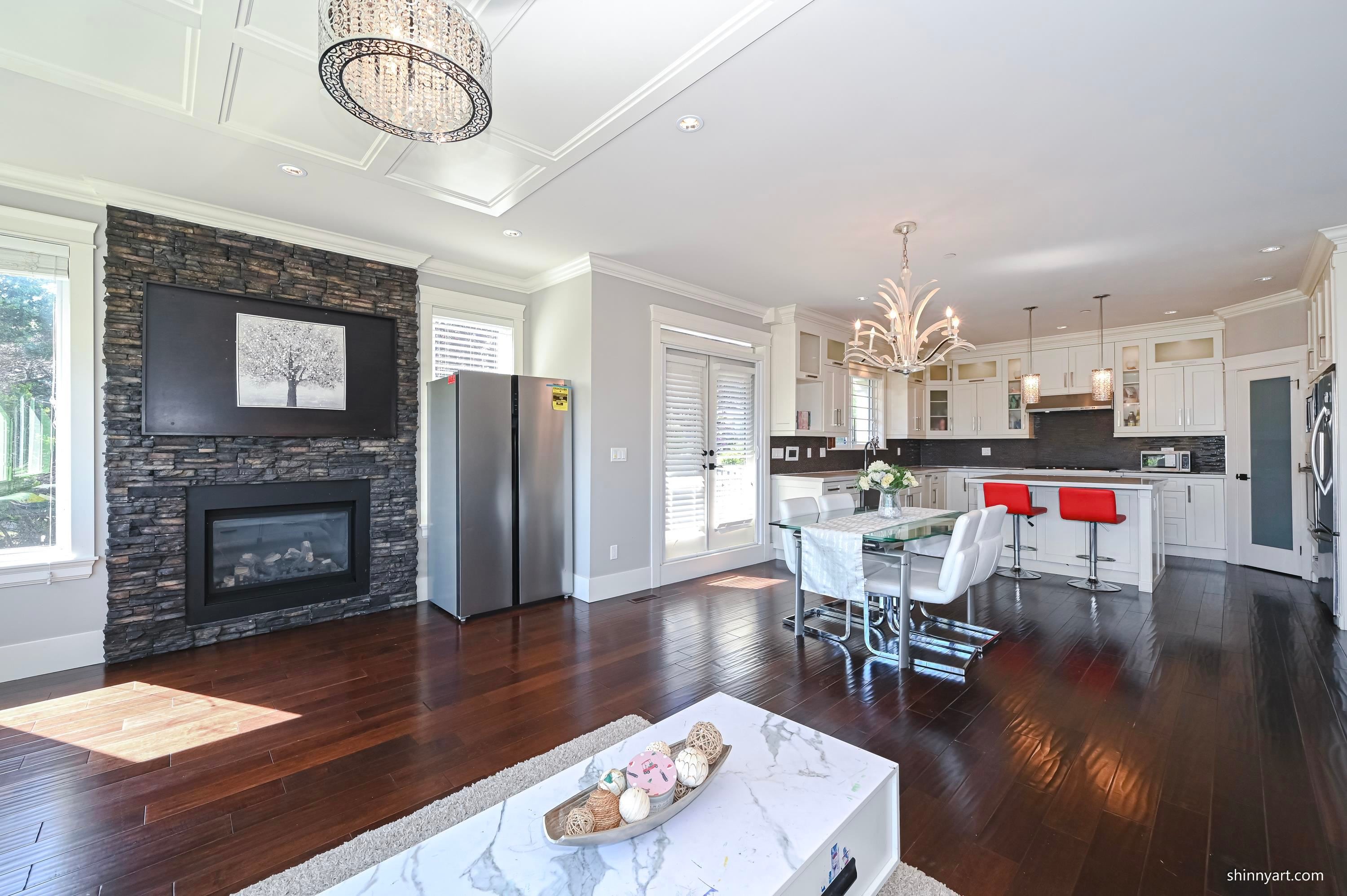 15807 Buena Vista Avenue, White Rock, BC