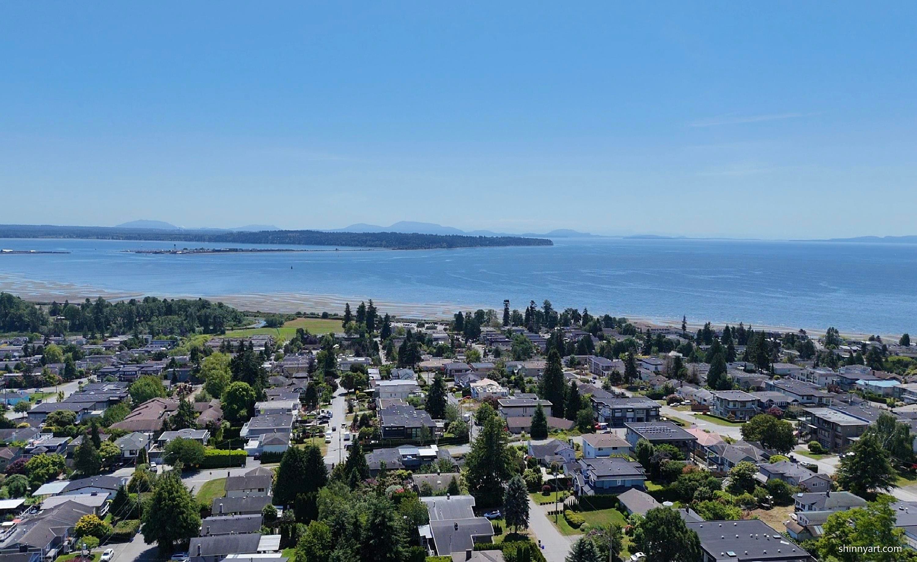 15807 Buena Vista Avenue, White Rock, BC