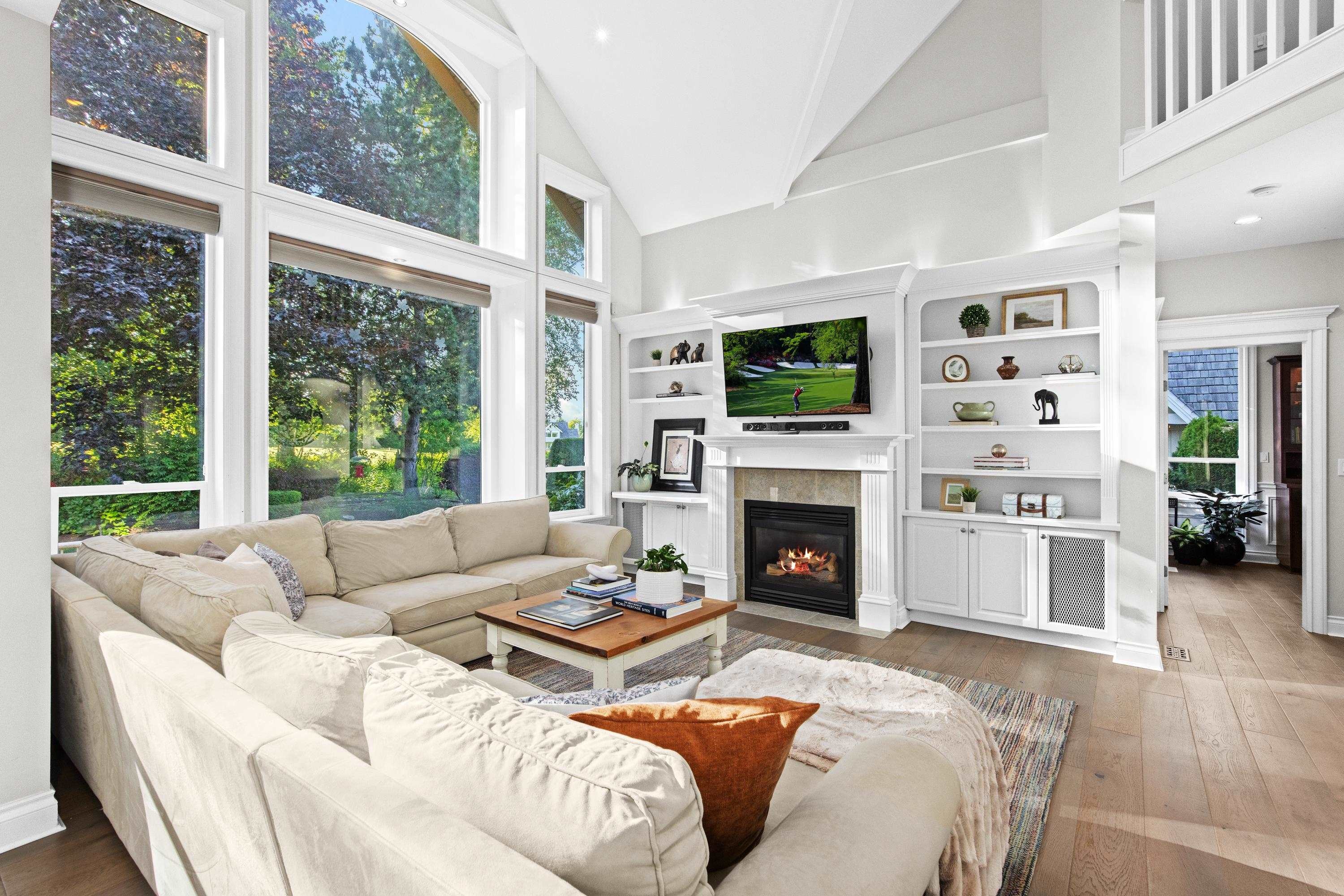 3733 Devonshire Drive, Surrey, BC