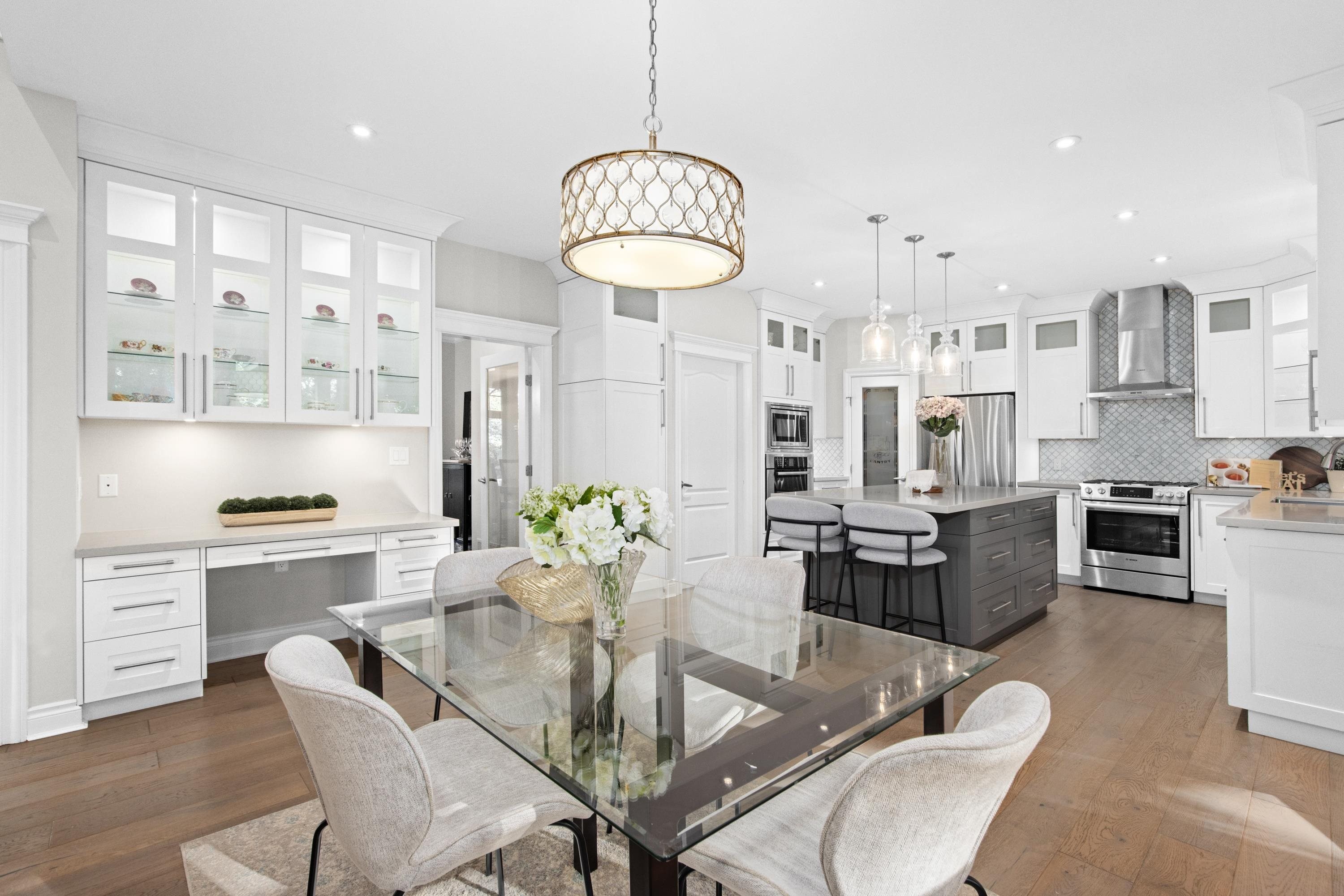 3733 Devonshire Drive, Surrey, BC