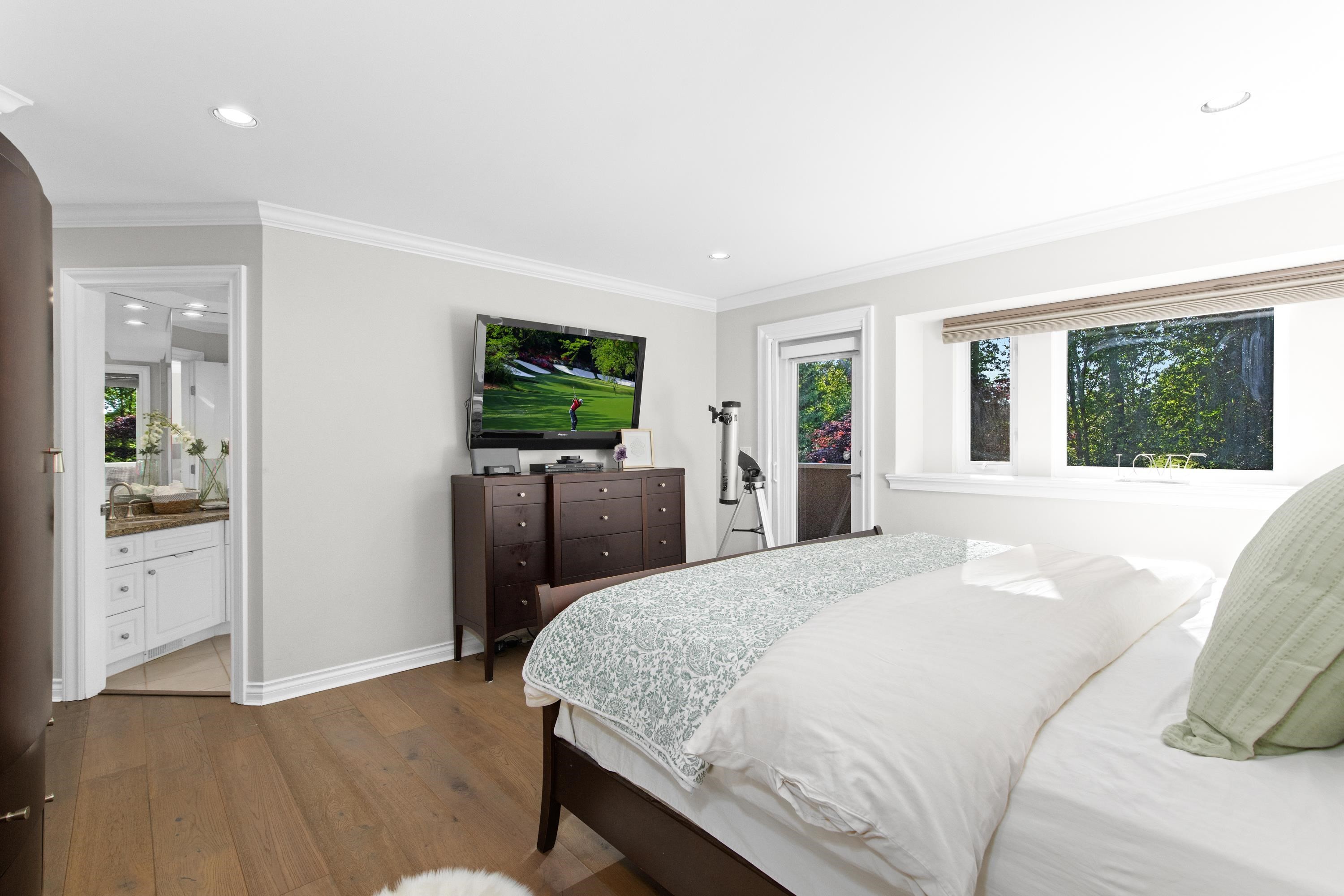3733 Devonshire Drive, Surrey, BC
