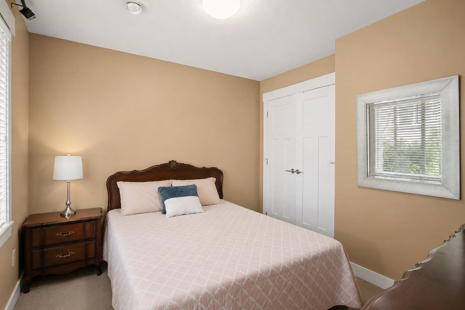 10-15977 26 Avenue, Surrey, BC