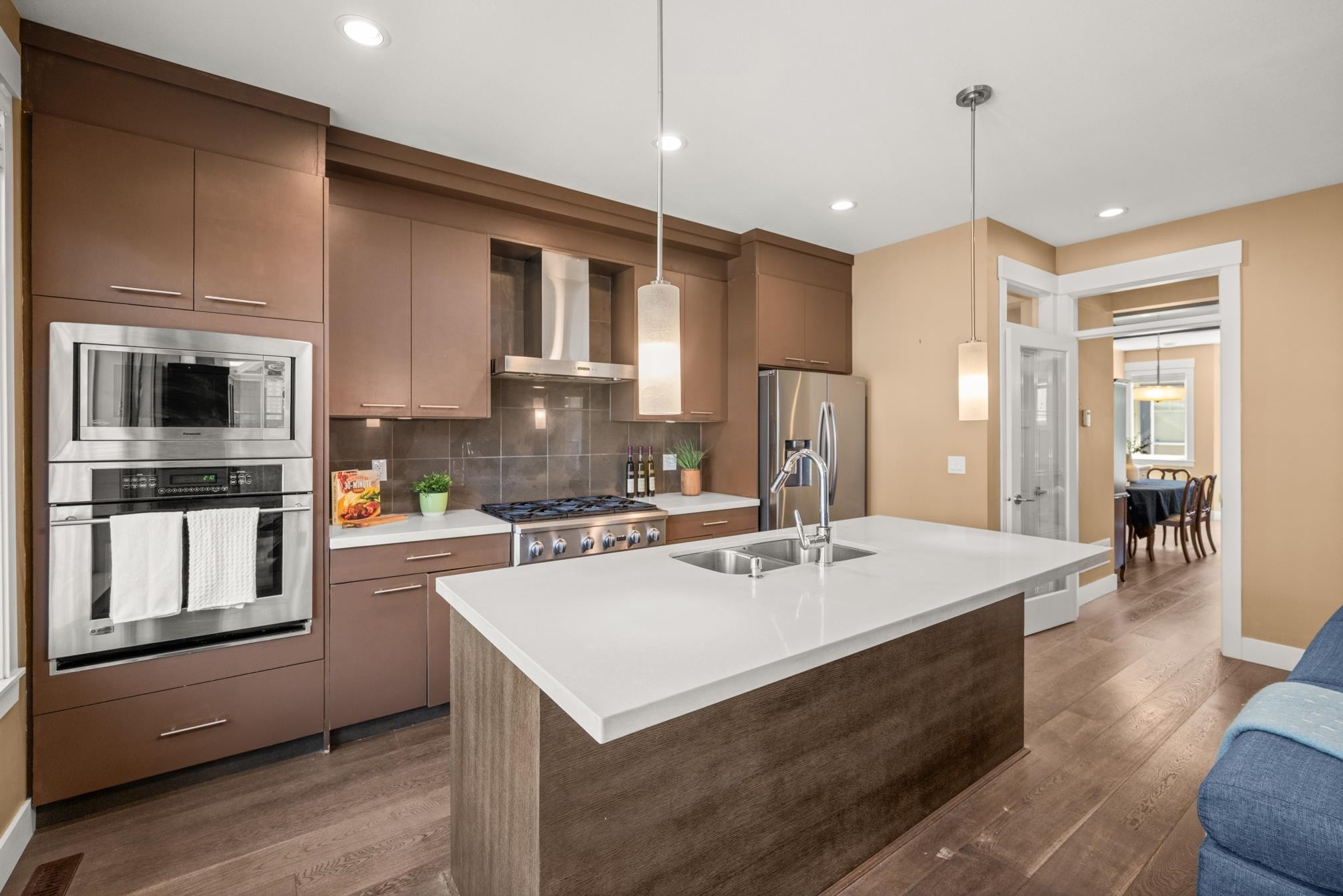 10-15977 26 Avenue, Surrey, BC