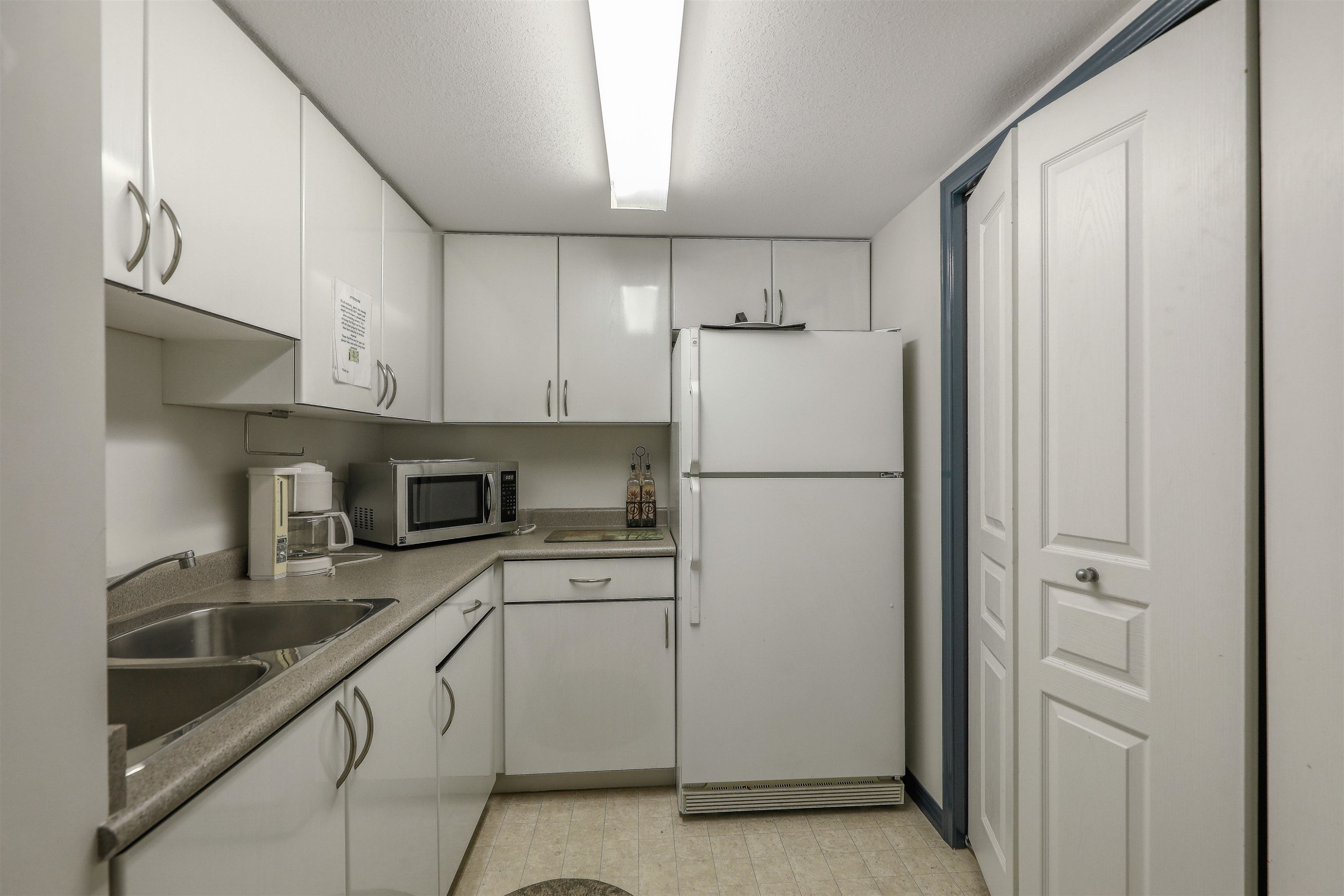 207-6385 121 Street, Surrey, BC