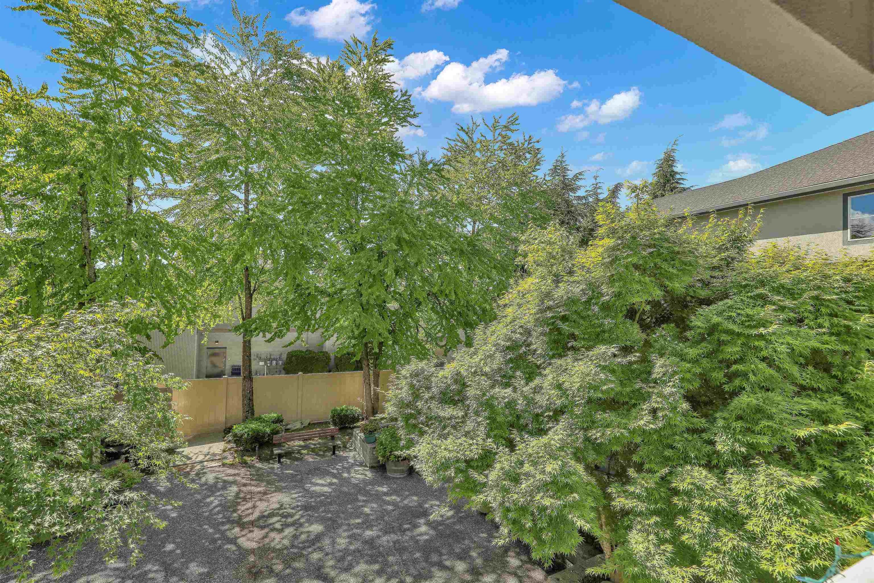 207-6385 121 Street, Surrey, BC