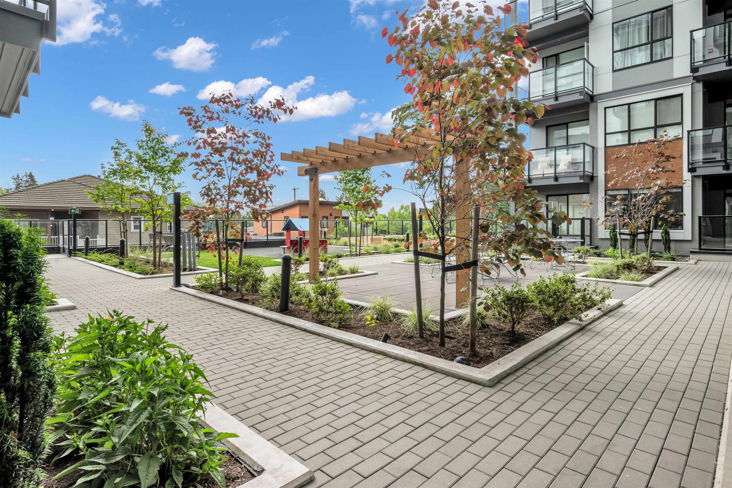 206-13458 95 Avenue, Surrey, BC