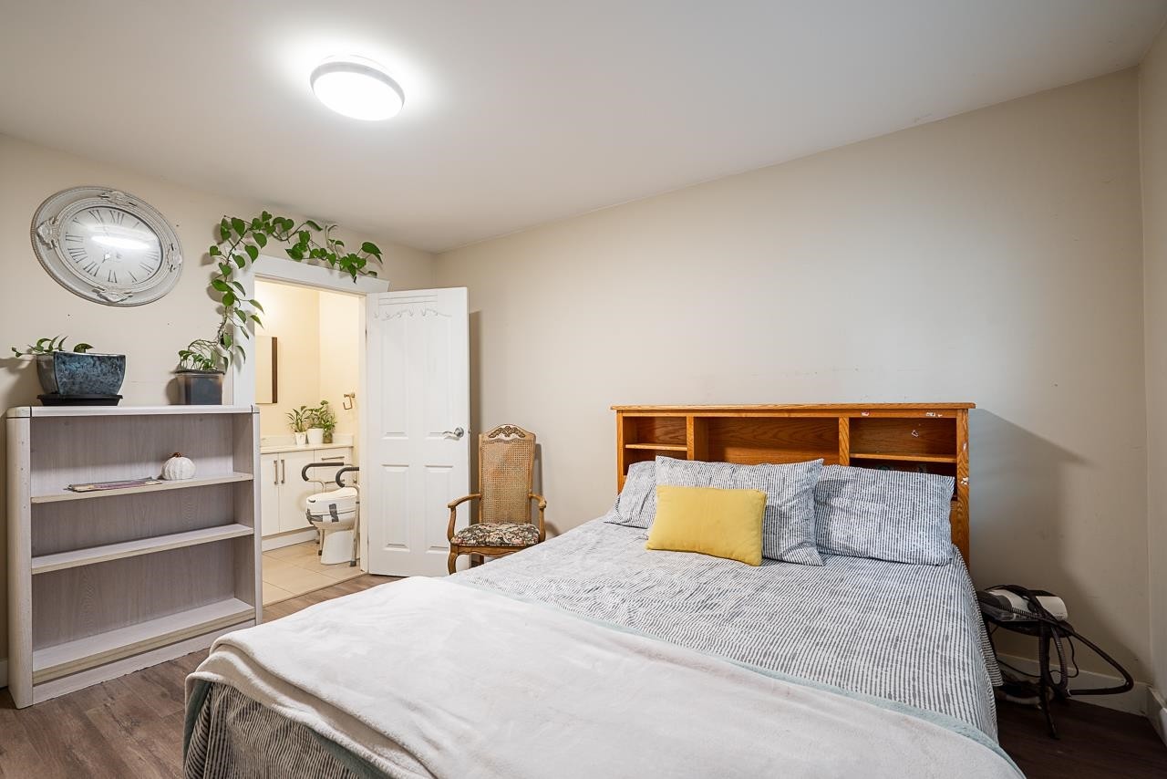 7802 139A Street, Surrey, BC - Indoor Photo Showing Bedroom