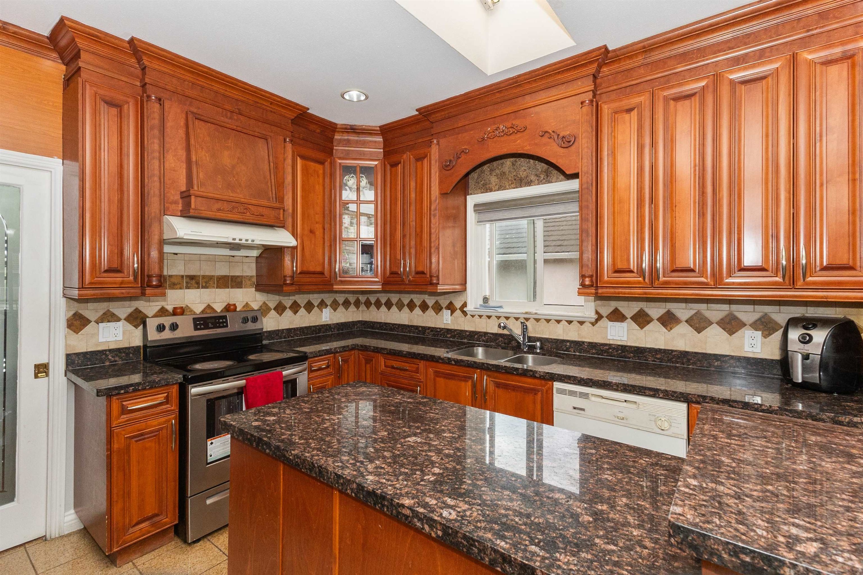 6919 128 Street, Surrey, BC