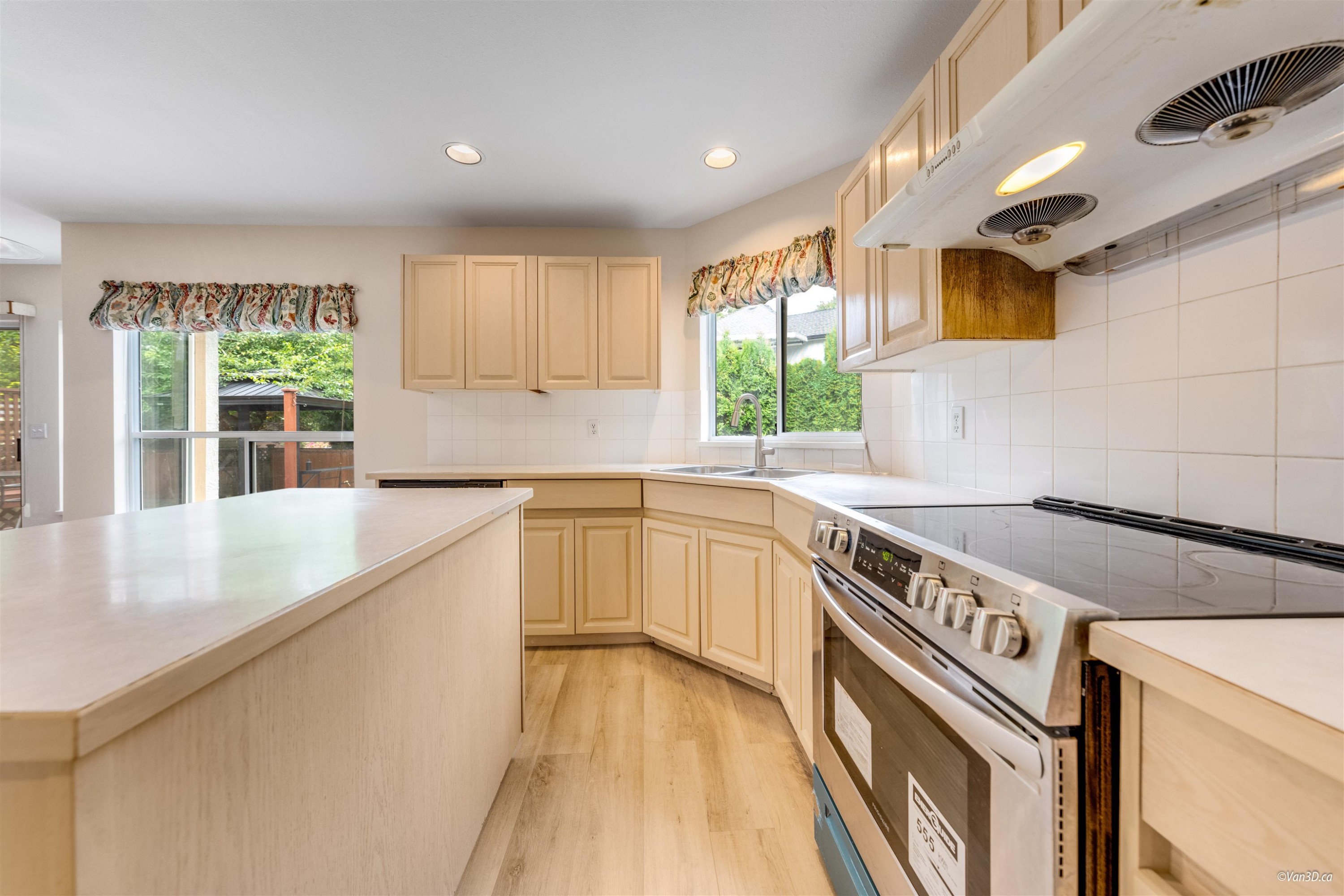 16042 108A Avenue, Surrey, BC
