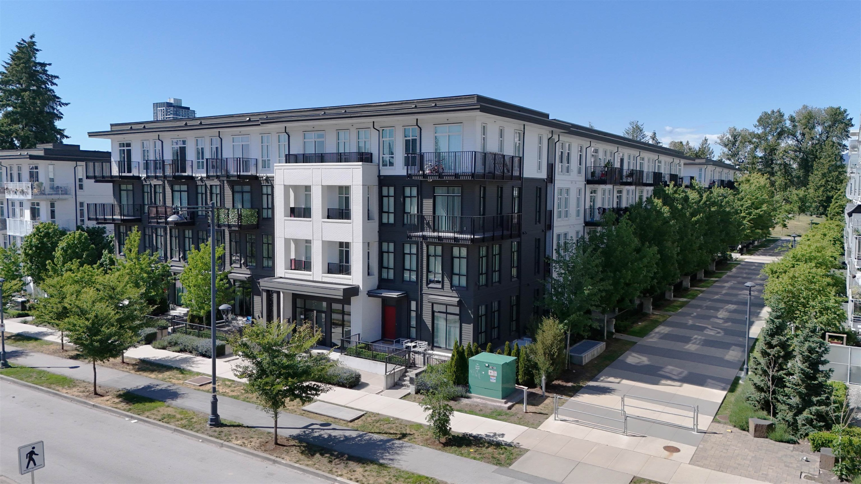 304-13963 105 Boulevard, Surrey, BC