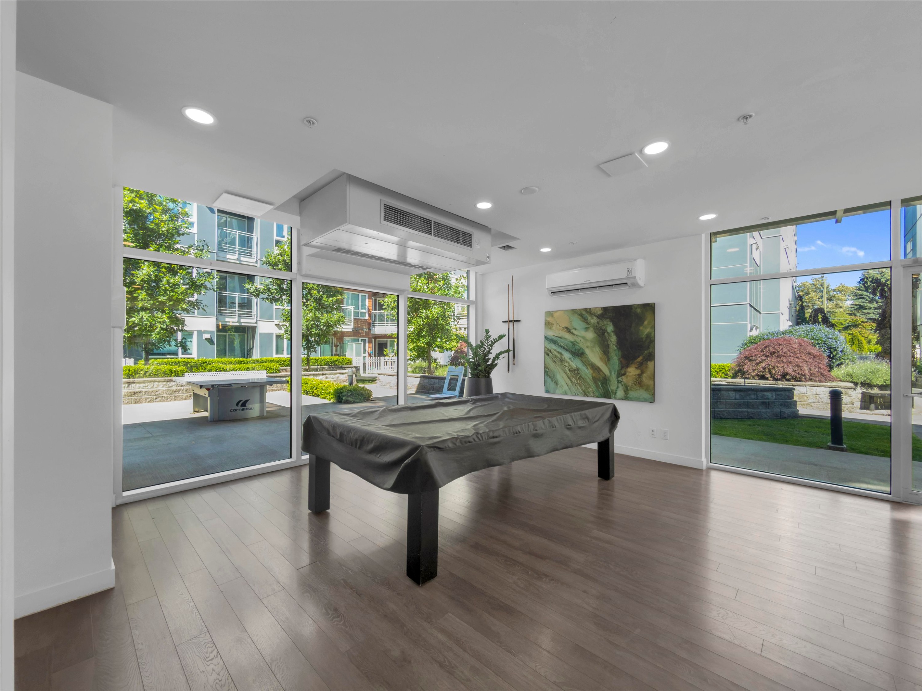 304-13963 105 Boulevard, Surrey, BC