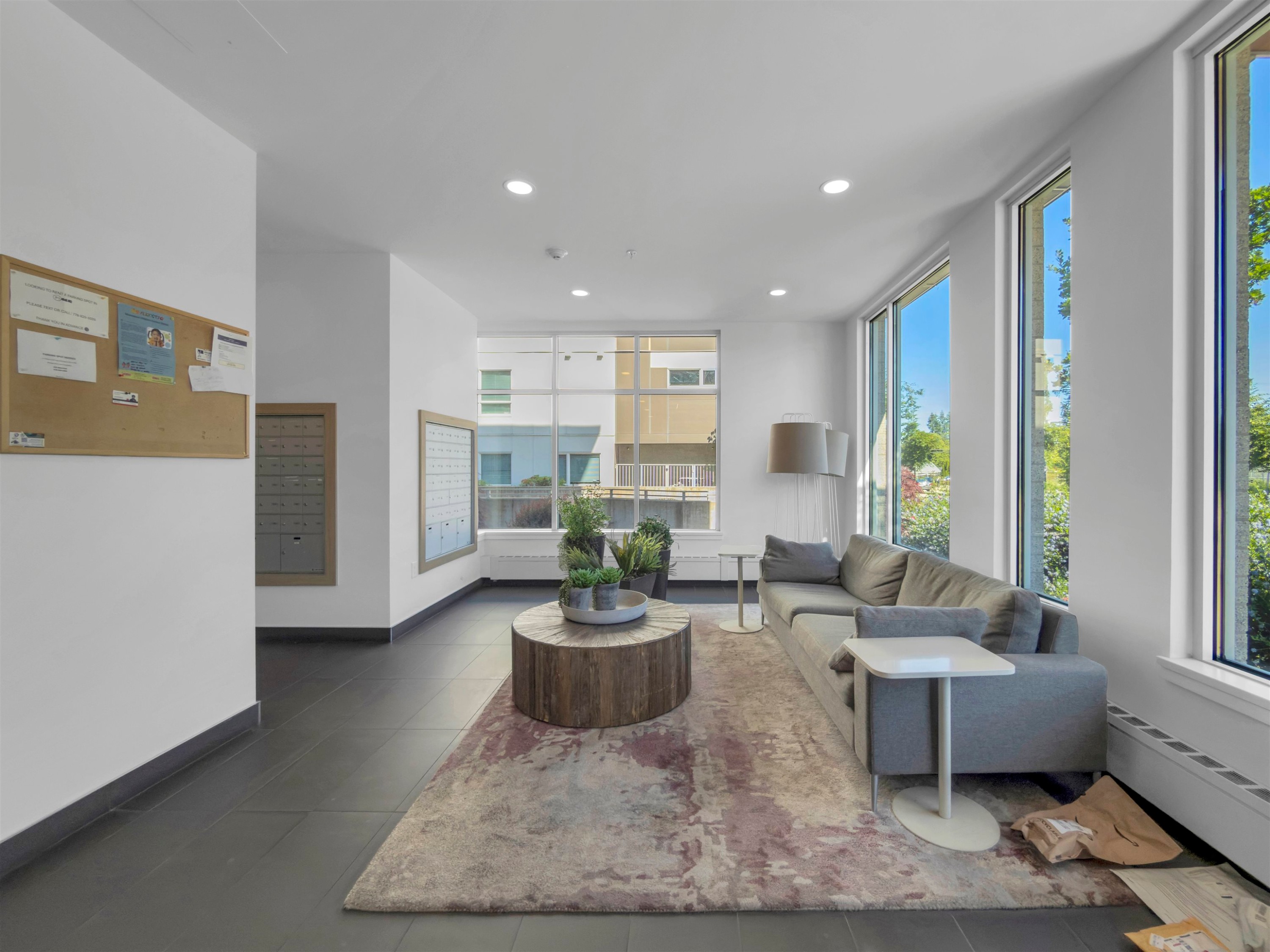 304-13963 105 Boulevard, Surrey, BC