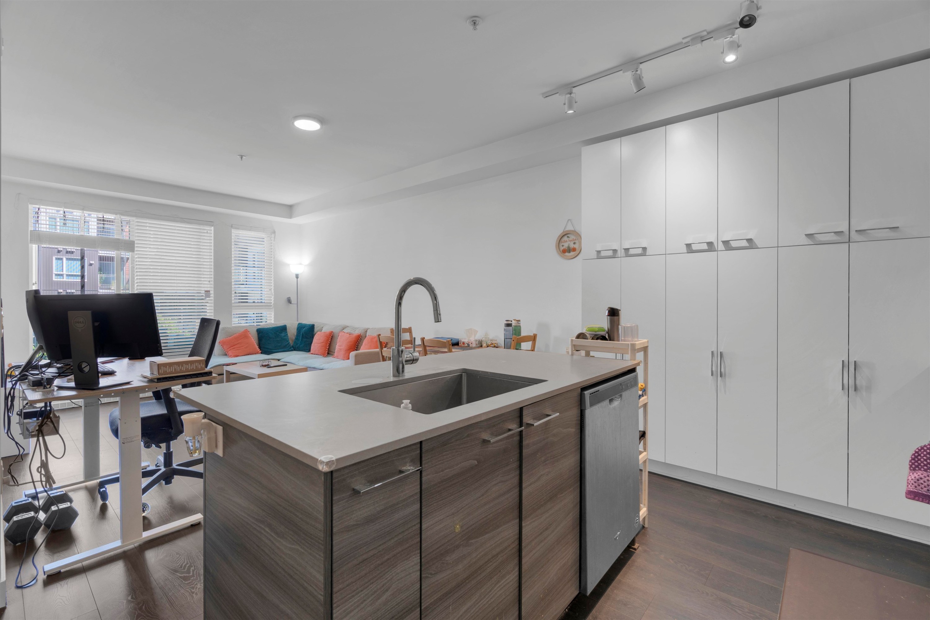 304-13963 105 Boulevard, Surrey, BC