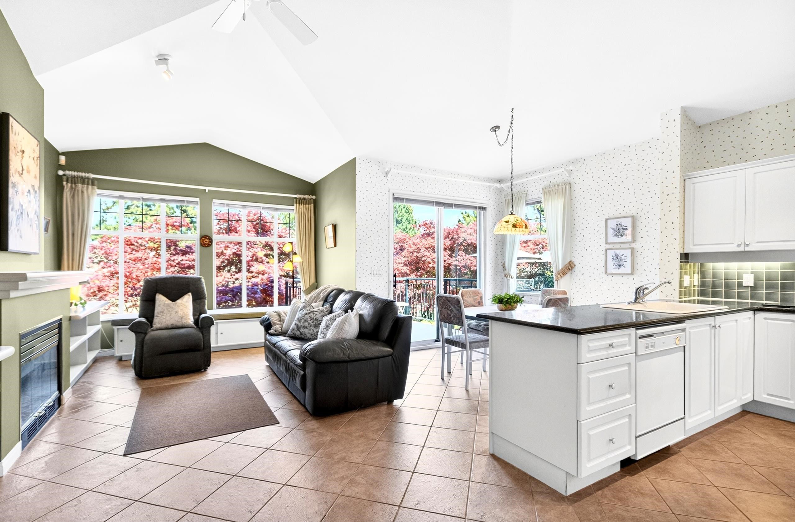 25-15020 27A Avenue, Surrey, BC - Indoor