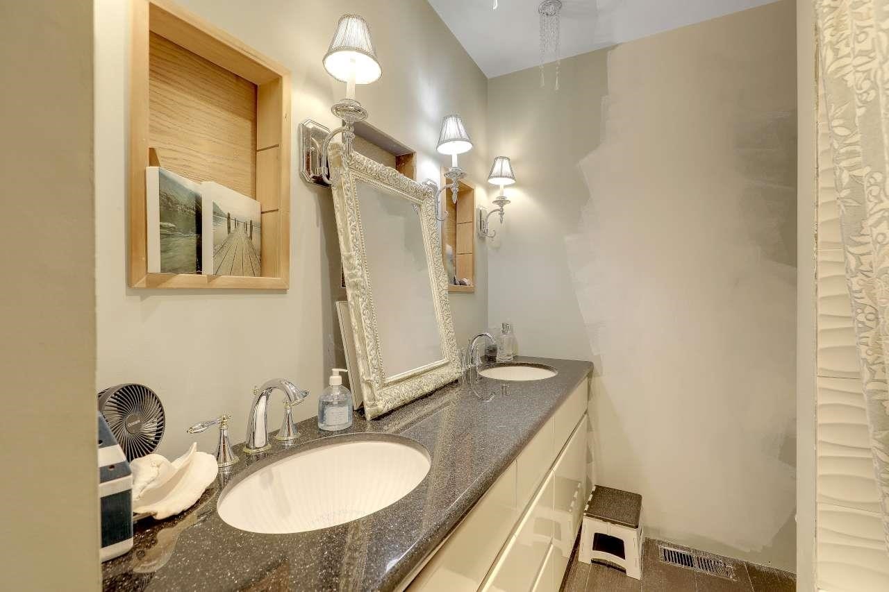 15064 Peacock Place, Surrey, BC