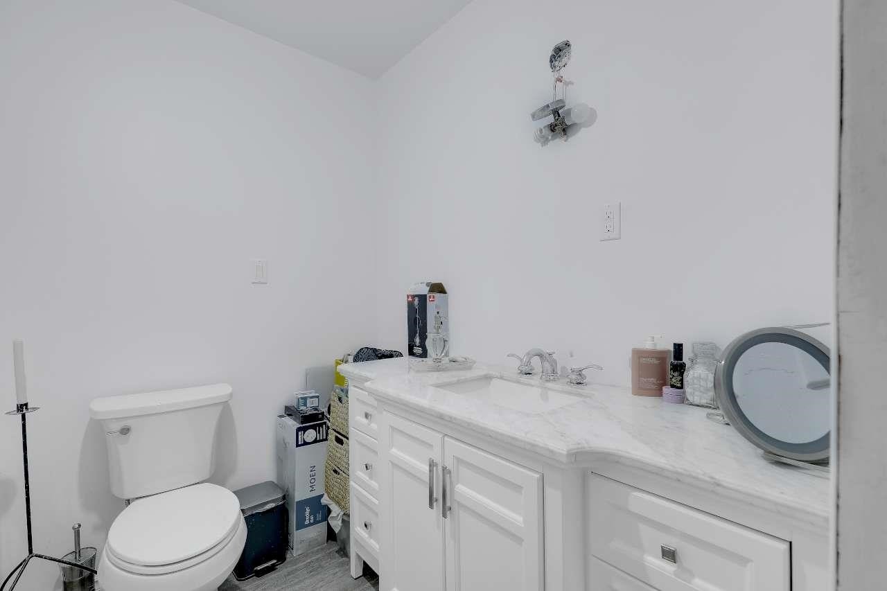 15064 Peacock Place, Surrey, BC