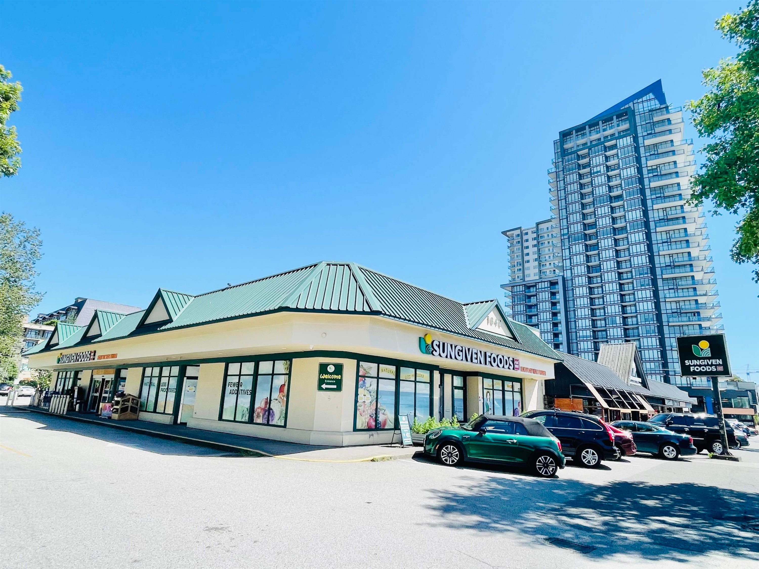 303-1588 Johnston Road, White Rock, BC