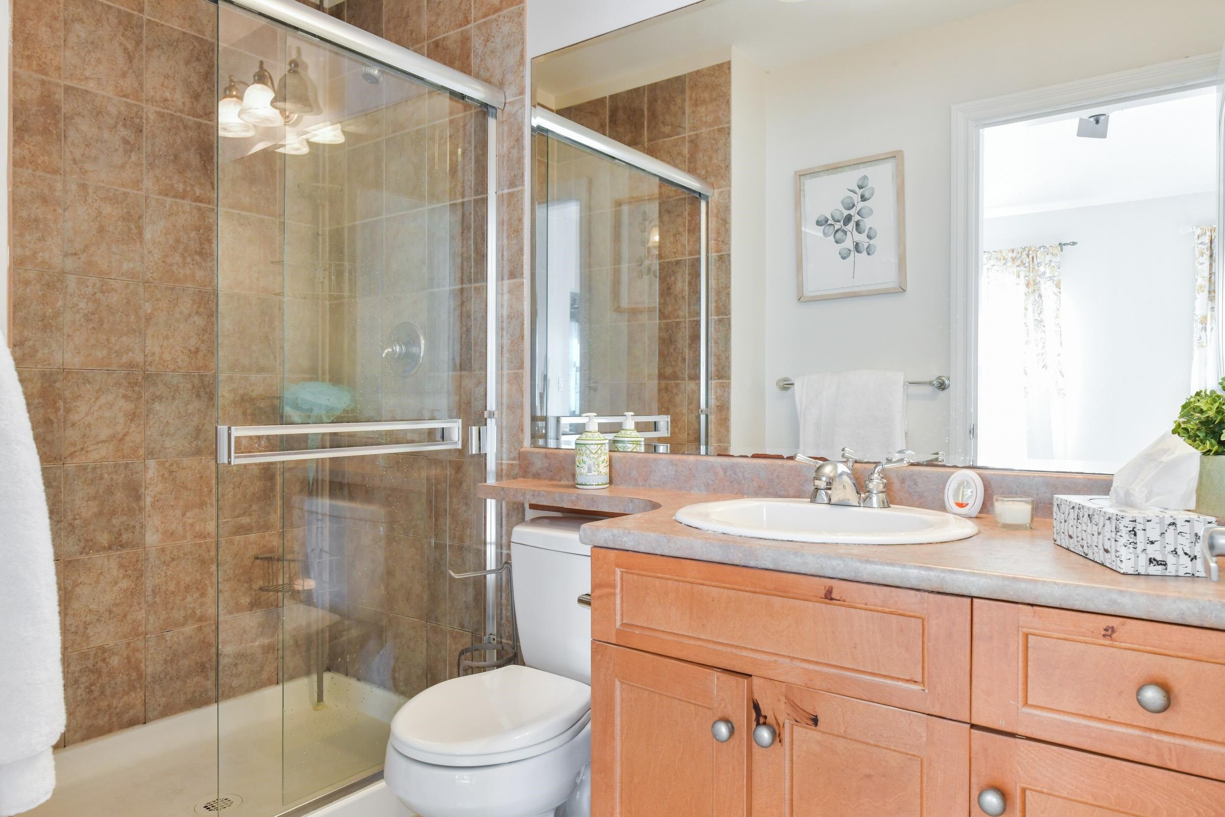 18043 70 Avenue, Surrey, BC