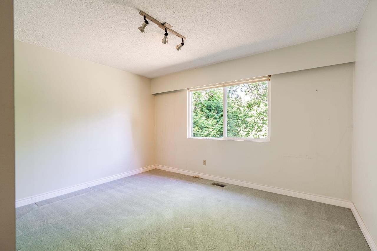 5462 Bakerview Drive, Surrey, BC