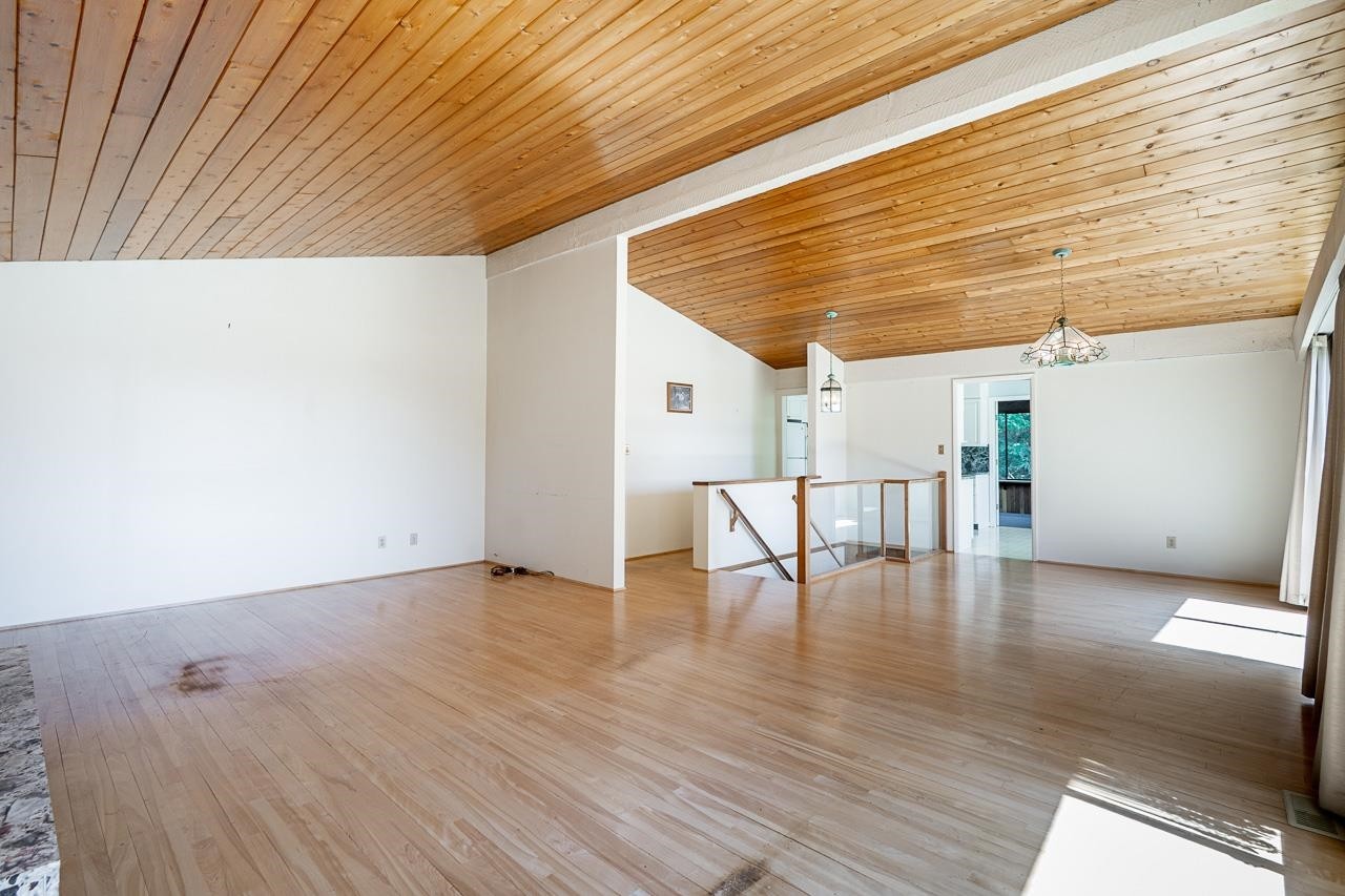 5462 Bakerview Drive, Surrey, BC
