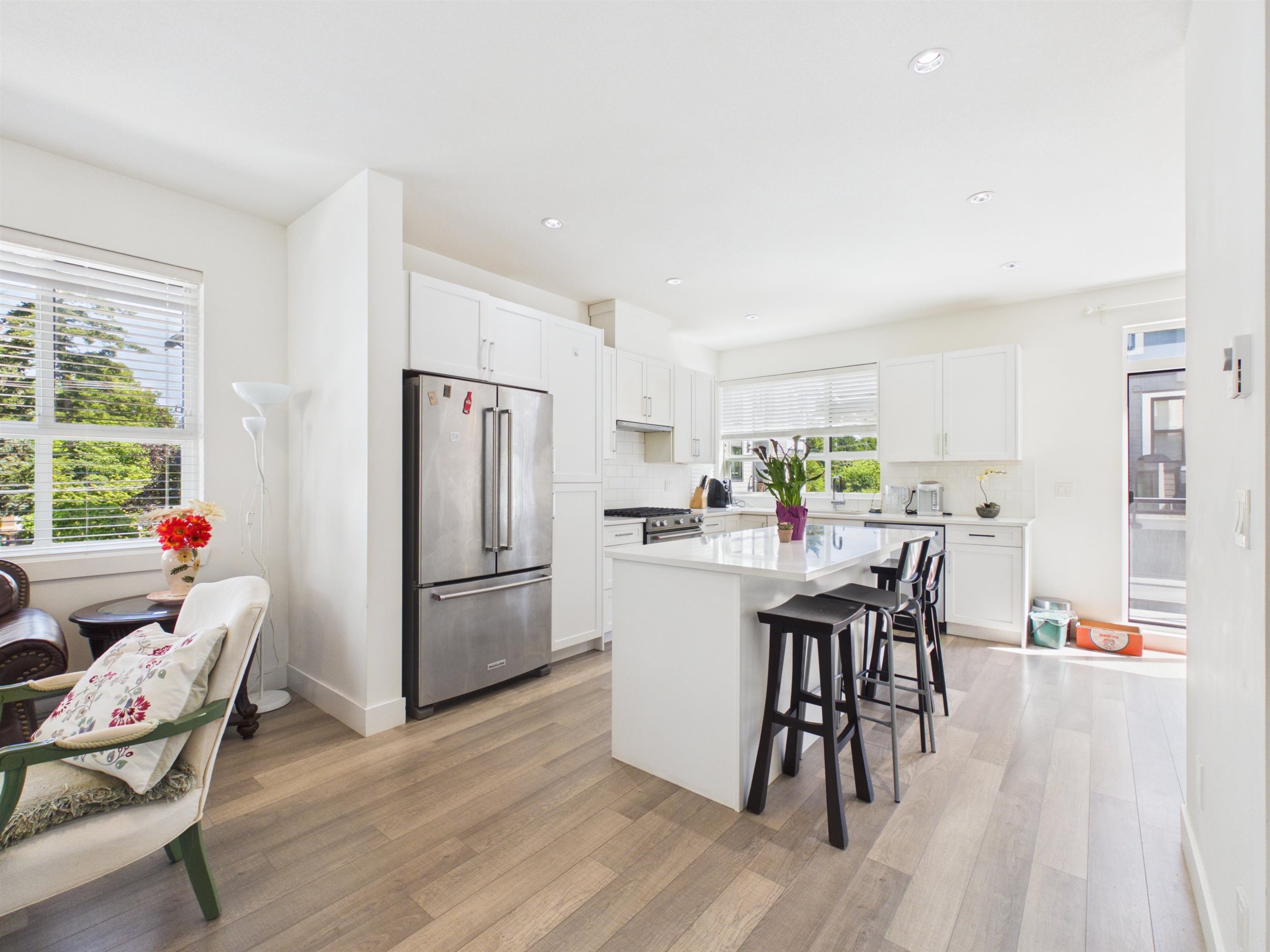 16-16760 25 Avenue, Surrey, BC