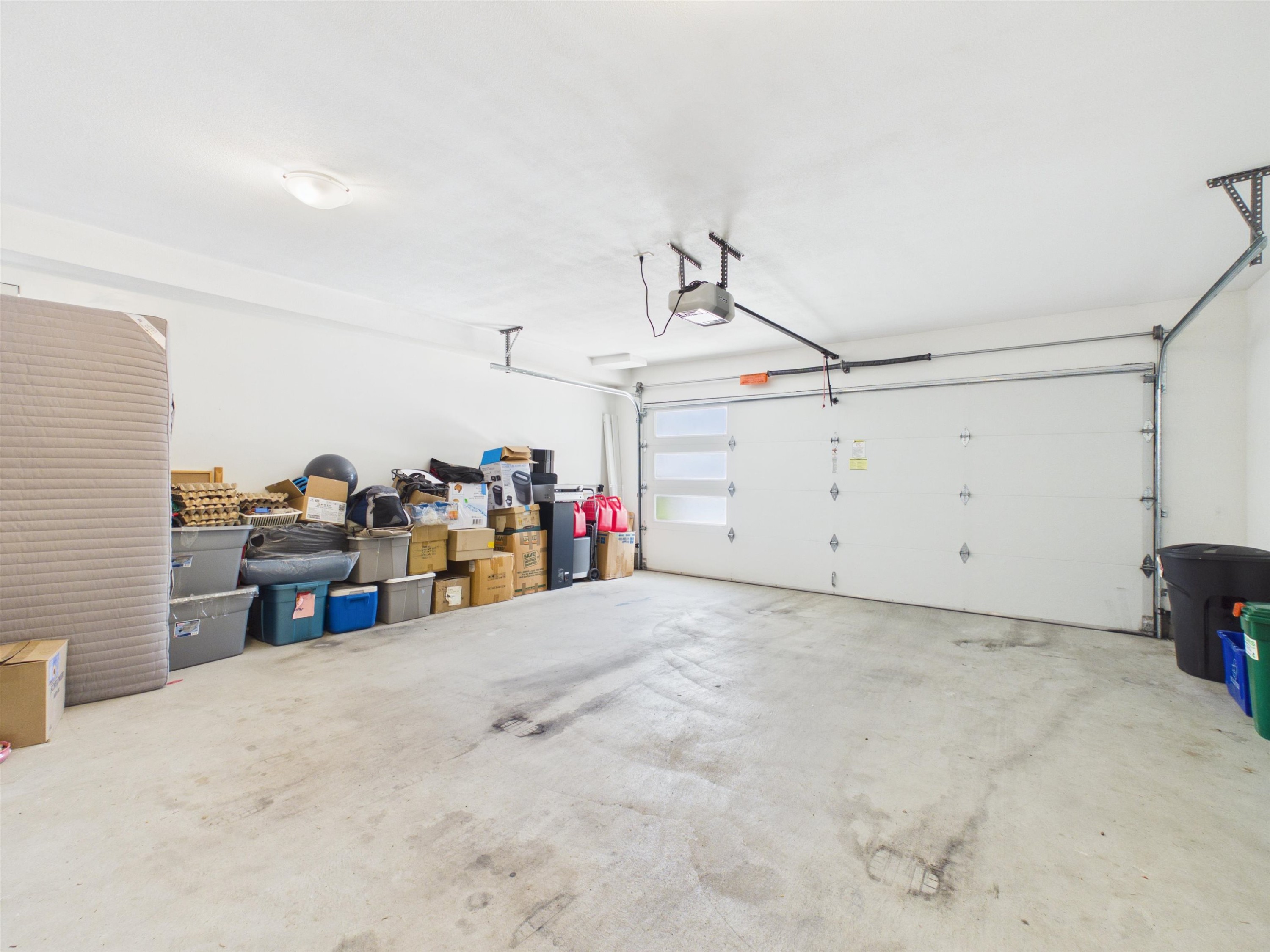 16-16760 25 Avenue, Surrey, BC