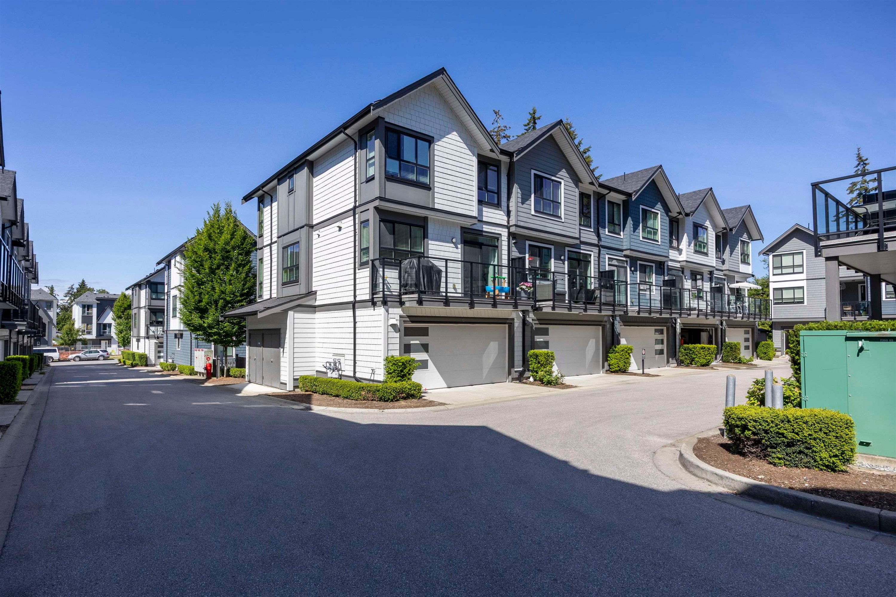 16-16760 25 Avenue, Surrey, BC