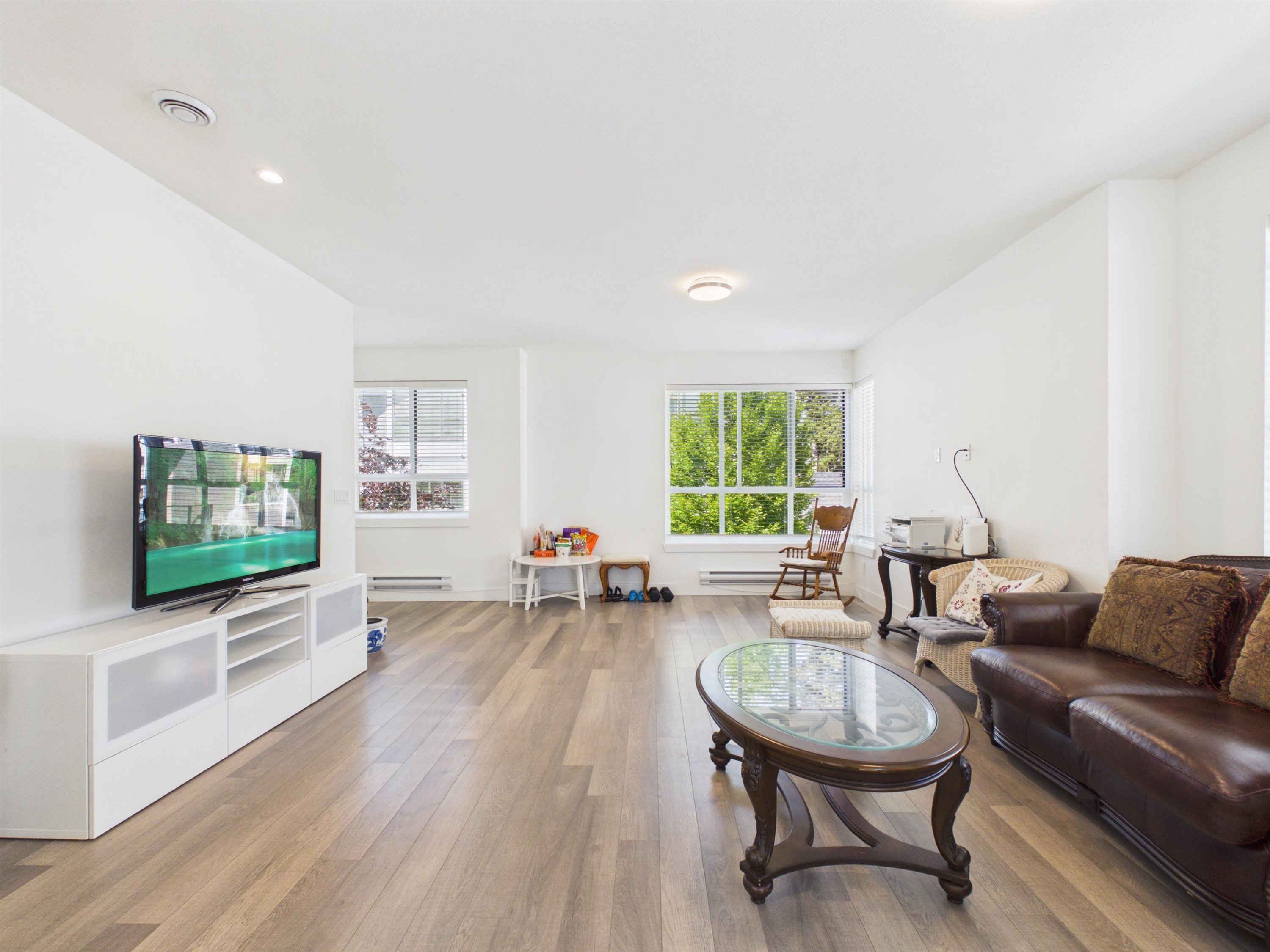 16-16760 25 Avenue, Surrey, BC