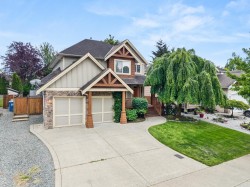 27958 Trestle Avenue Abbotsford, BC V4X 2S7