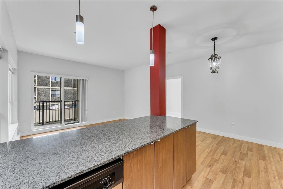 215-9655 King George Boulevard, Surrey, BC