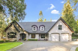 3147 139 Street Surrey, BC V4P 2B9