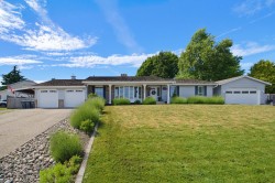 5631 Sunrise Crescent ESurrey, BC V3S 7M5