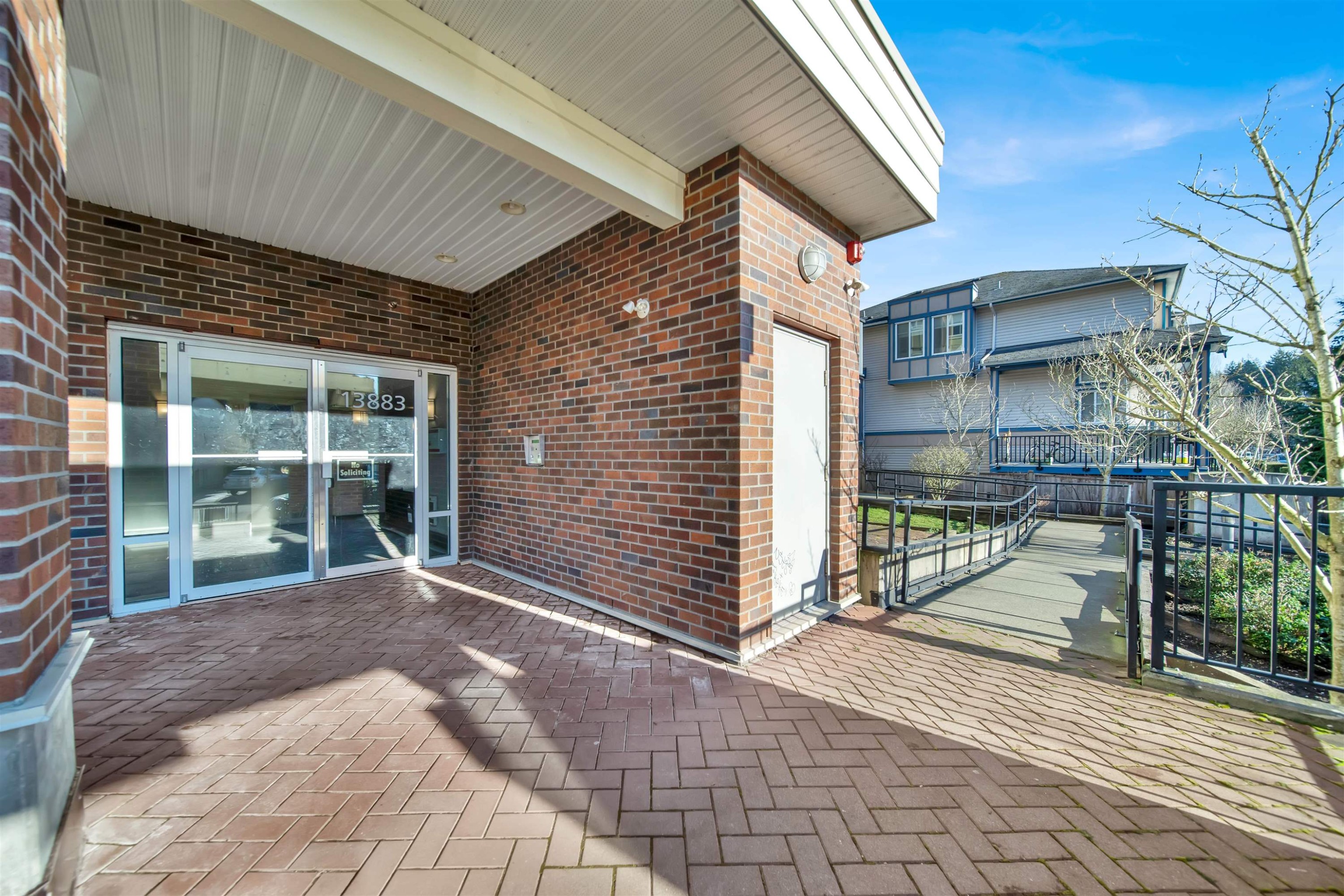 201-13883 Laurel Drive, Surrey, BC