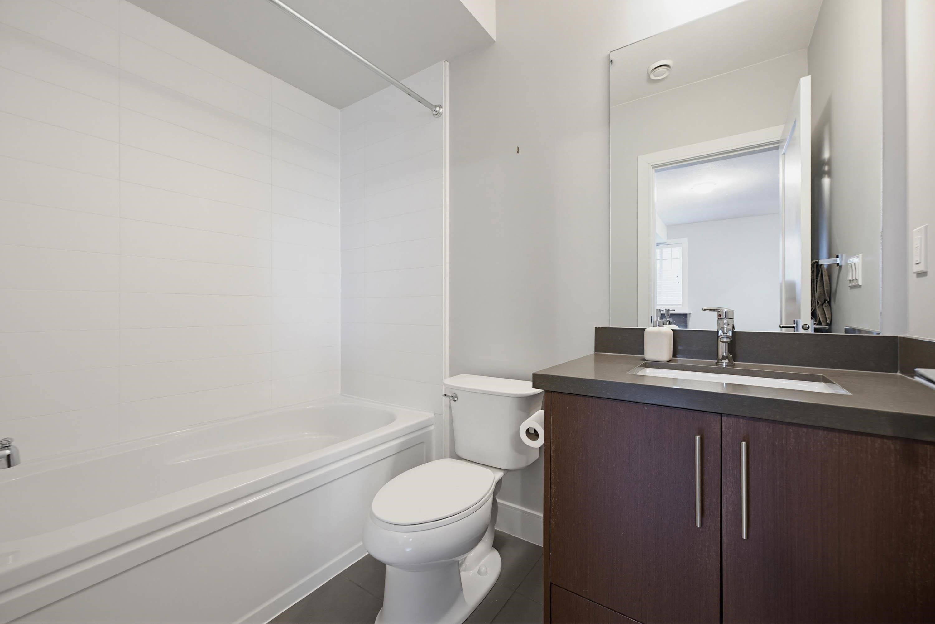 50-15988 32 Avenue, Surrey, BC