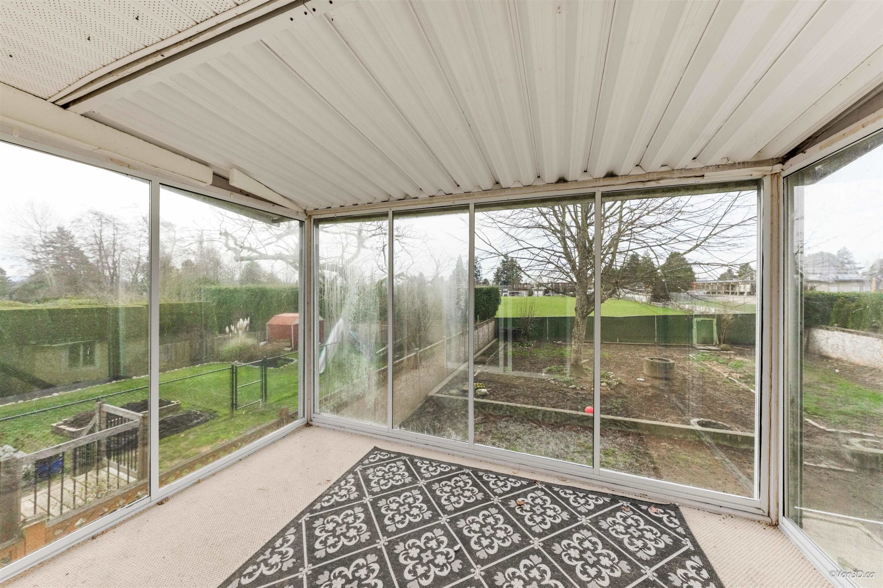 15894 Thrift Avenue, White Rock, BC - Outdoor With Exterior