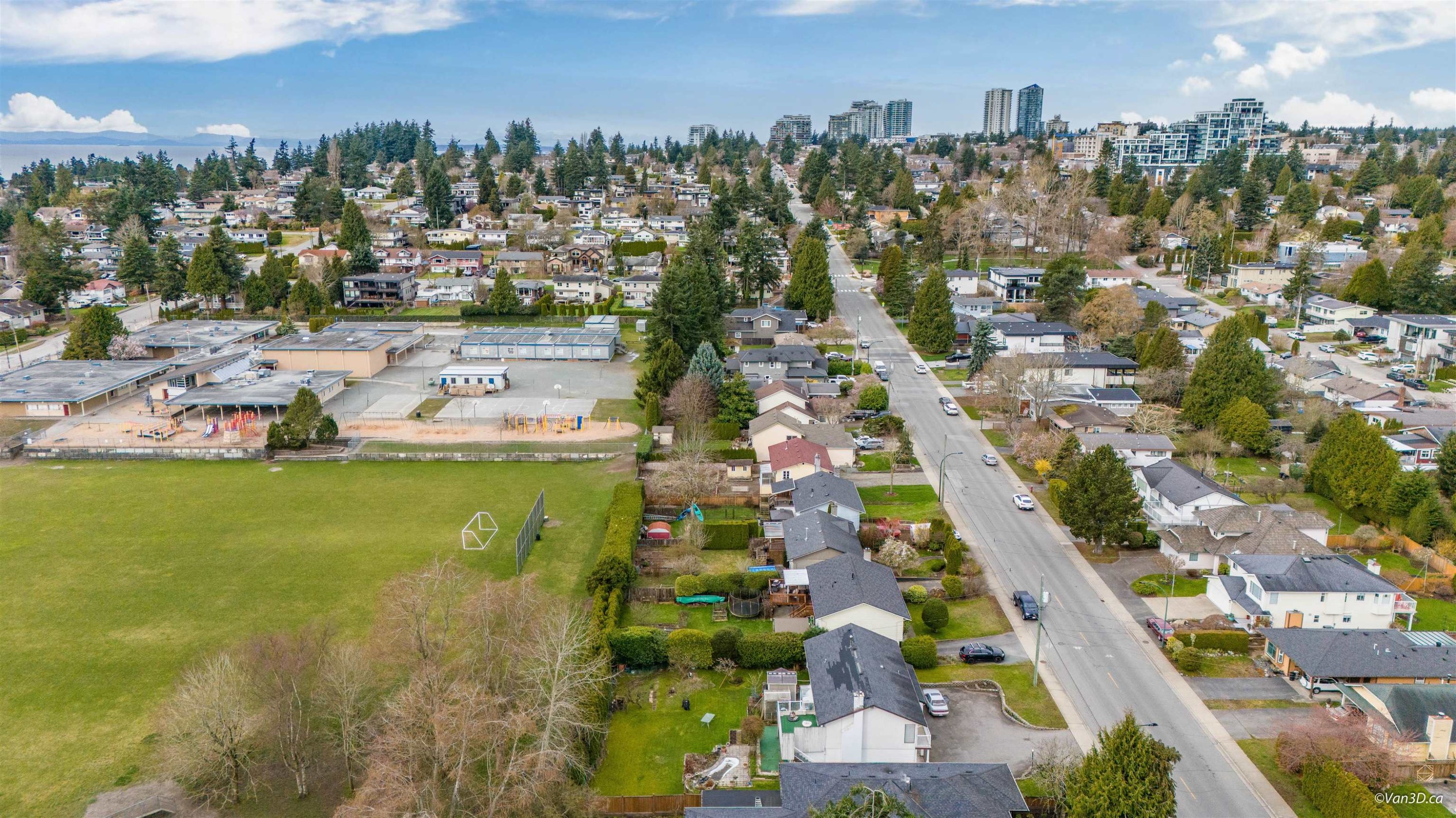 15894 Thrift Avenue, White Rock, BC - Outdoor With View