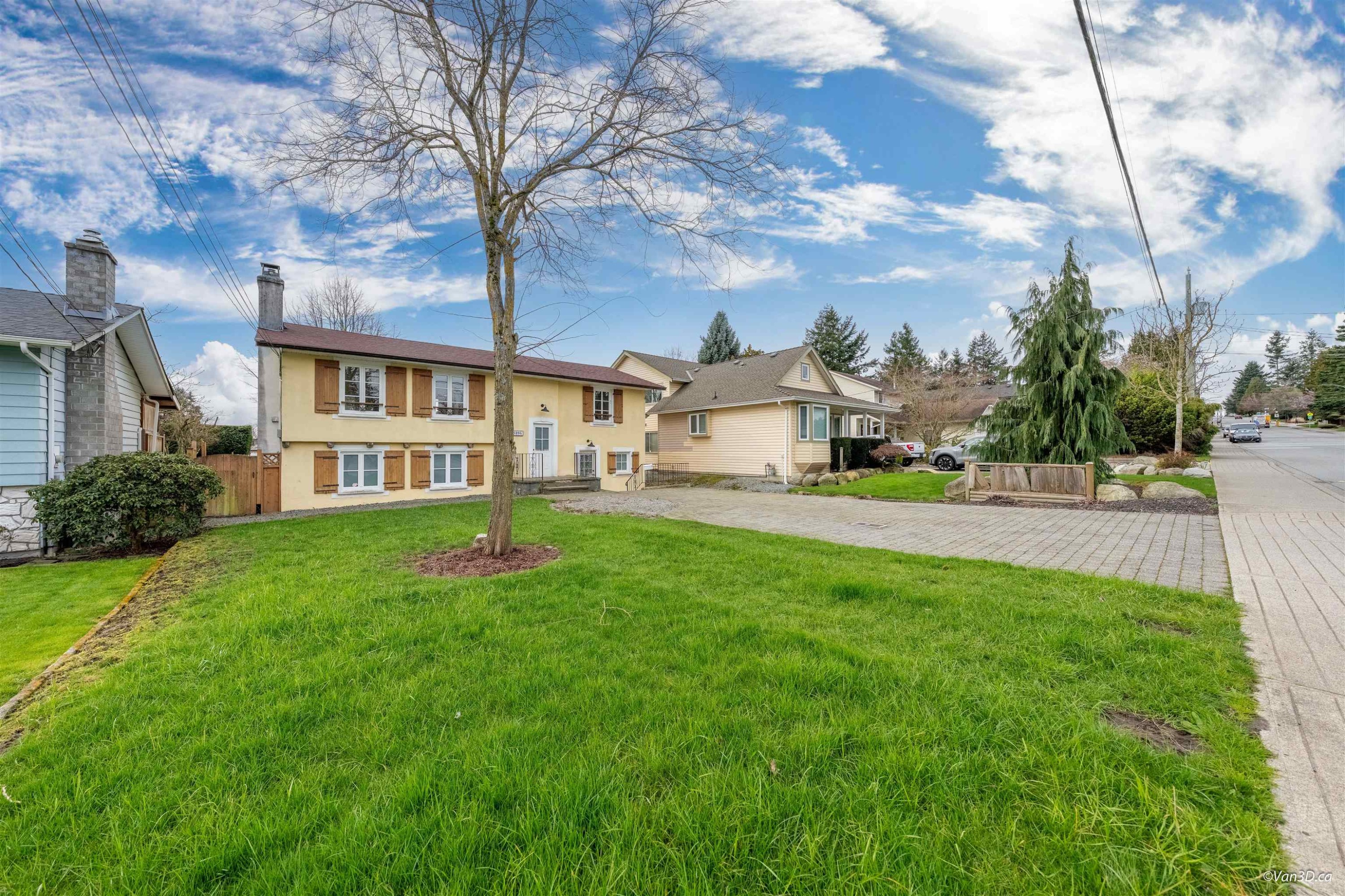 15894 Thrift Avenue, White Rock, BC - Outdoor