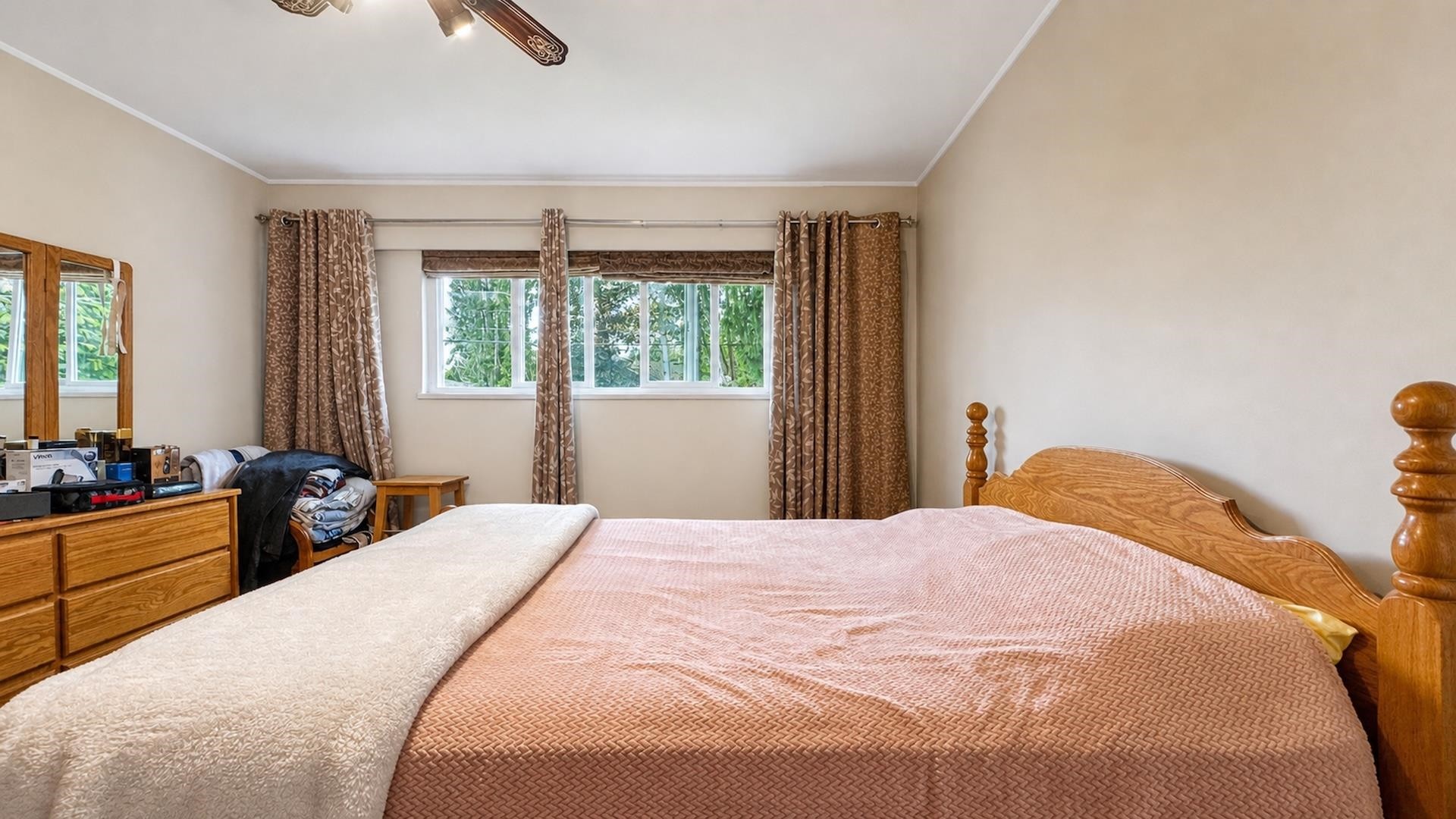 11010 Partridge Crescent, Surrey, BC - Indoor Photo Showing Bedroom