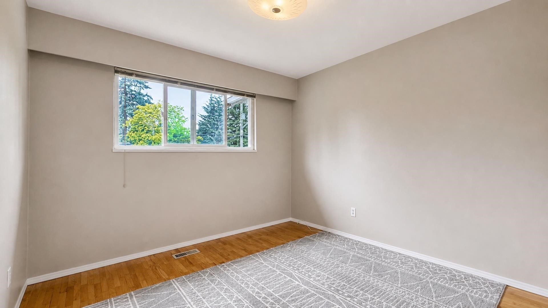 11010 Partridge Crescent, Surrey, BC - Indoor Photo Showing Other Room