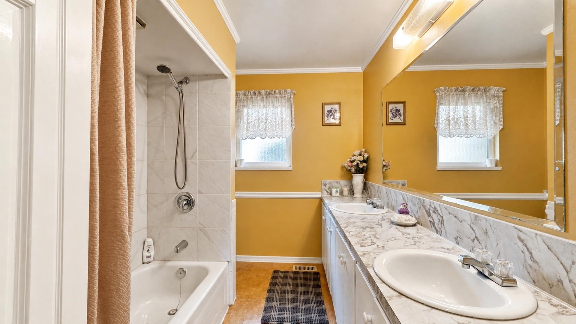 11010 Partridge Crescent, Surrey, BC - Indoor Photo Showing Bathroom