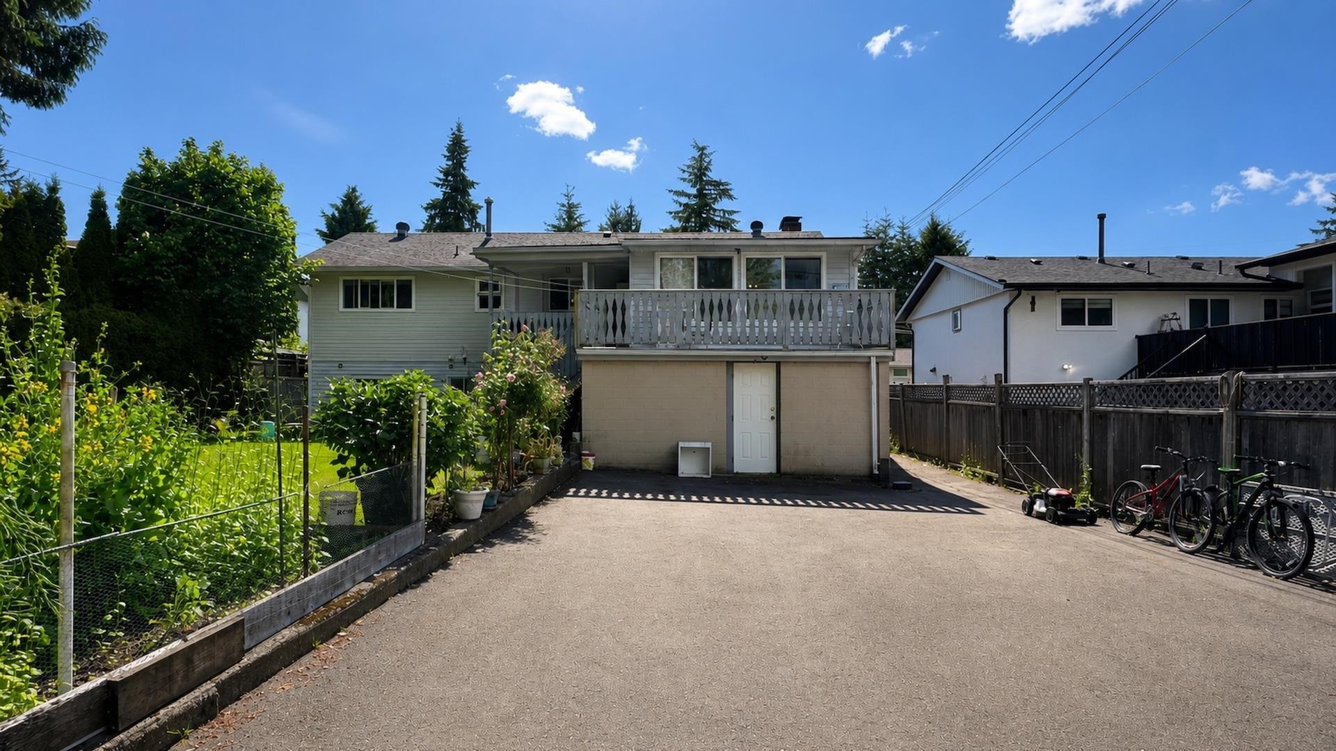 11010 Partridge Crescent, Surrey, BC - Outdoor With Exterior