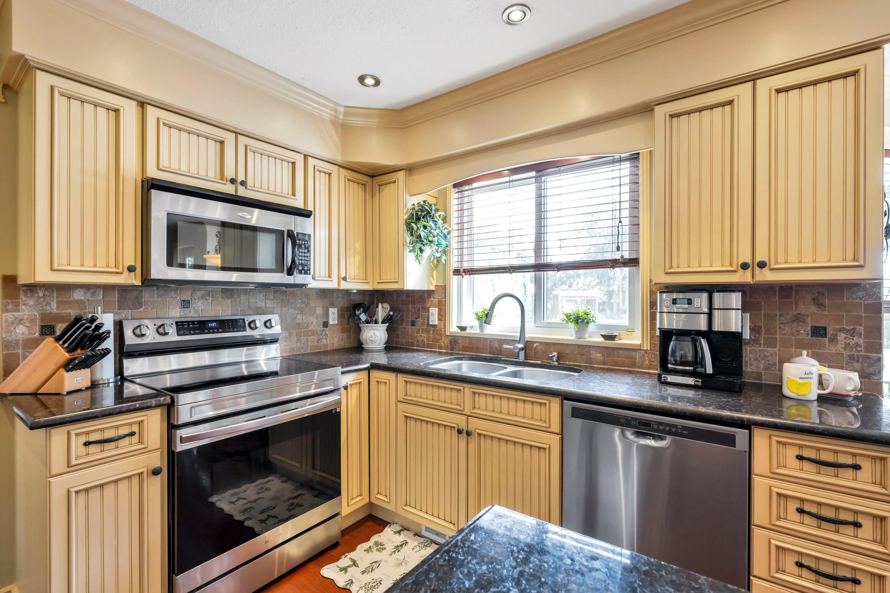 6114 187A Street, Surrey, BC