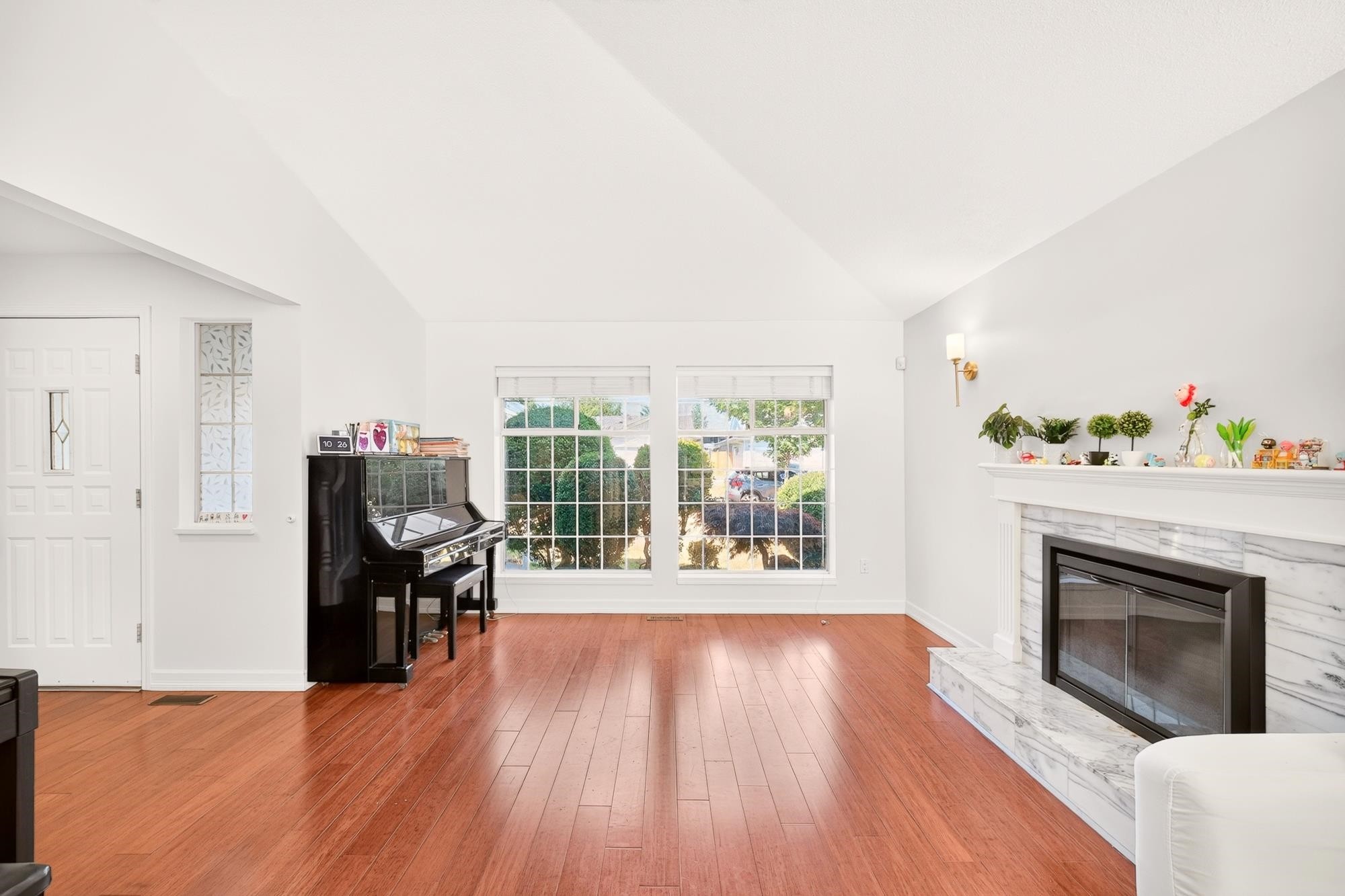8960 157 Street, Surrey, BC