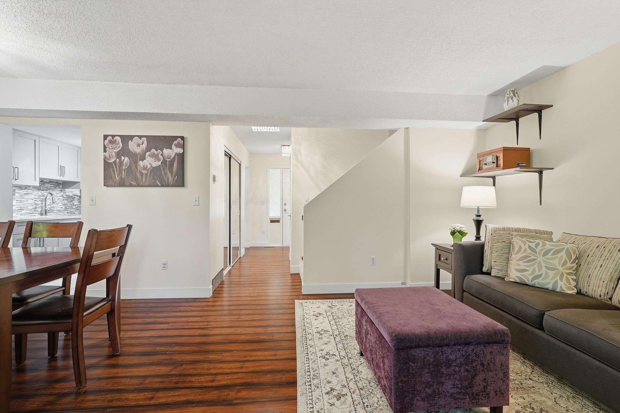 15878 Mcbeth Road, Surrey, BC - Indoor Photo Showing Living Room